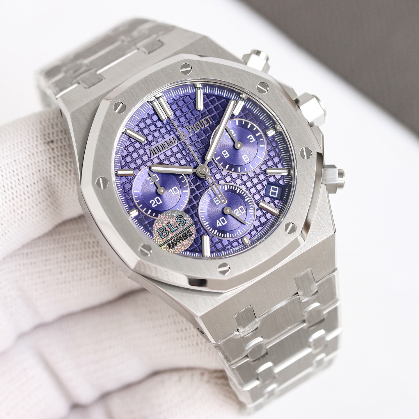 Audemars Piguet Royal Oak Chronograph 26240ST stainless steel, silver bezel, white dial, steel bracelet 41mm Men's Automatic