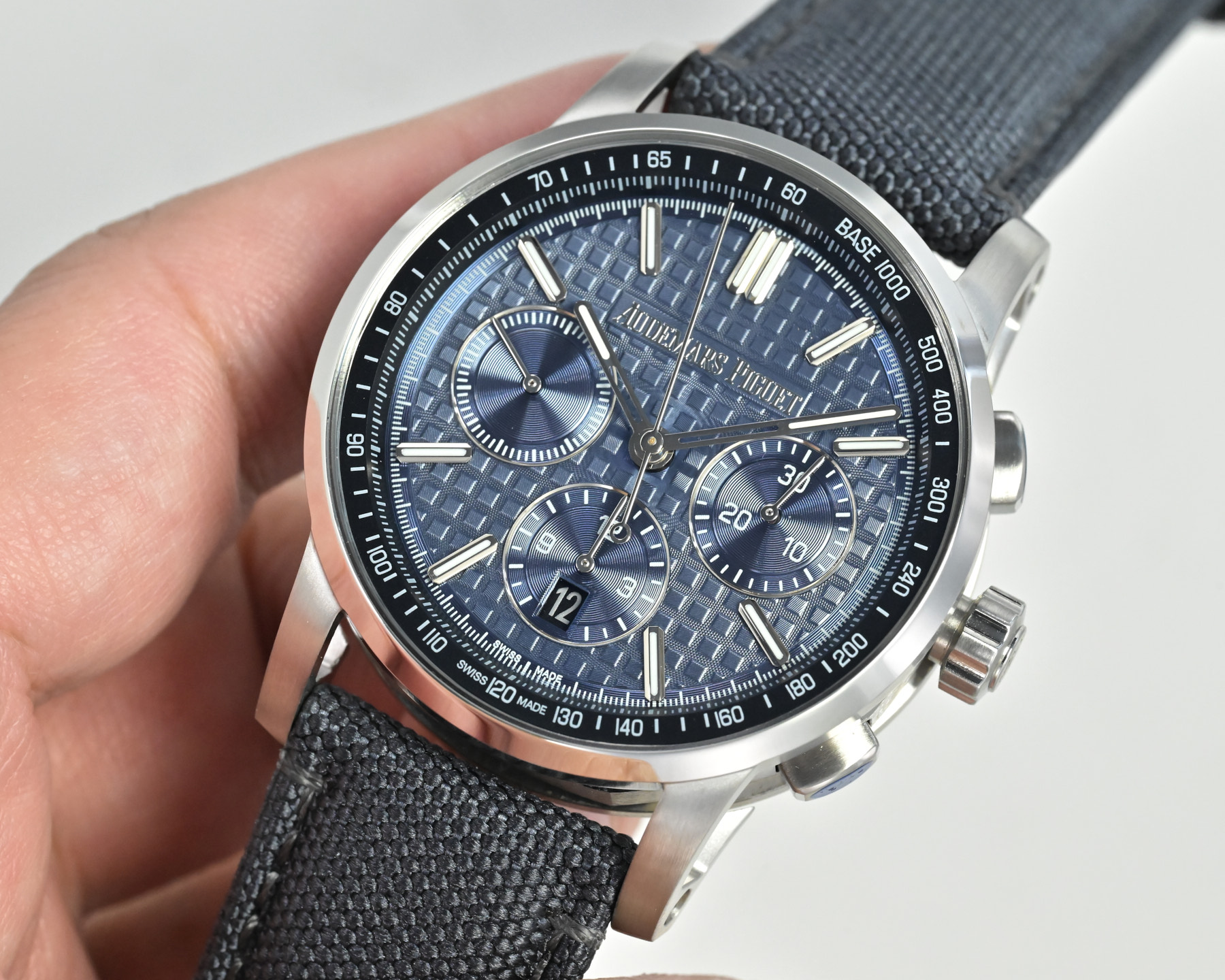 Audemars Piguet Watches AP Royal Oak 26048 Offshore 41 Love Chronograph Mechanical Watch — photo 4