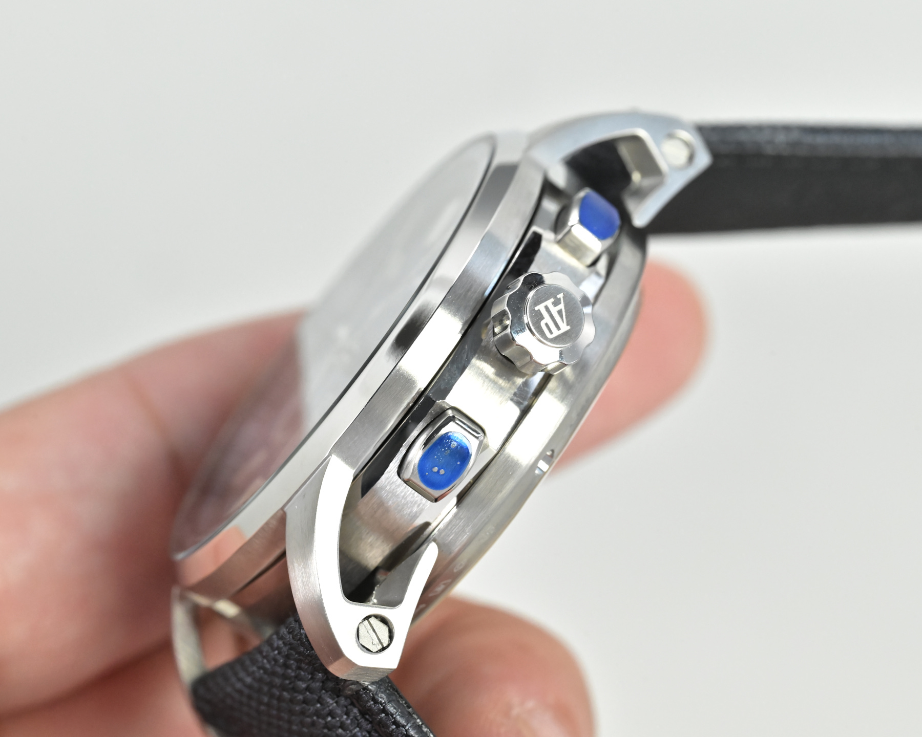 Audemars Piguet Watches AP Royal Oak 26048 Offshore 41 Love Chronograph Mechanical Watch — photo 6