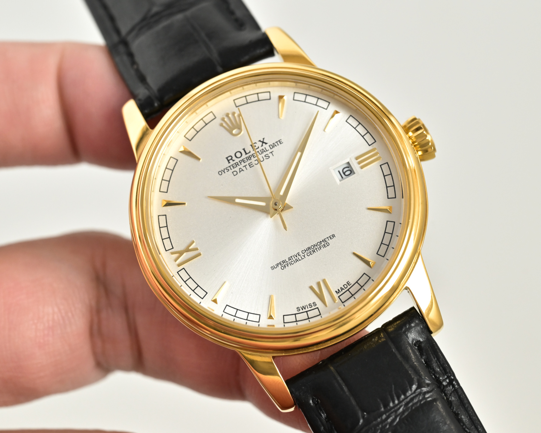 Rolex Datejust gold case, gold bezel, champagne dial, black strap 36mm Men's Automatic