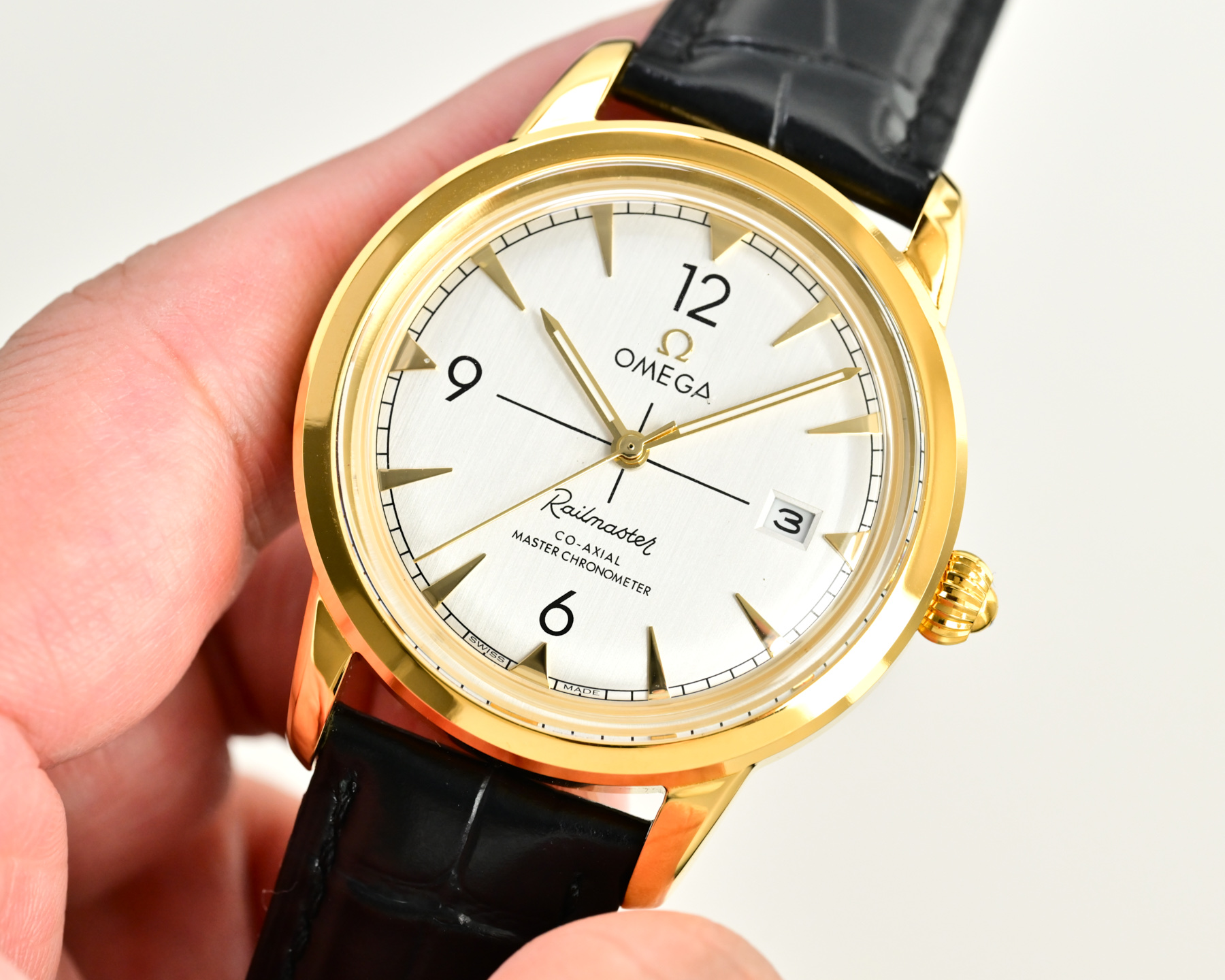 Omega Watches OMEGA New Omega ! ， 。 9 ， ， ， 2 ， 3D ， ， 40mm 3 9015® ， 28800 ， ® 4 — photo 3