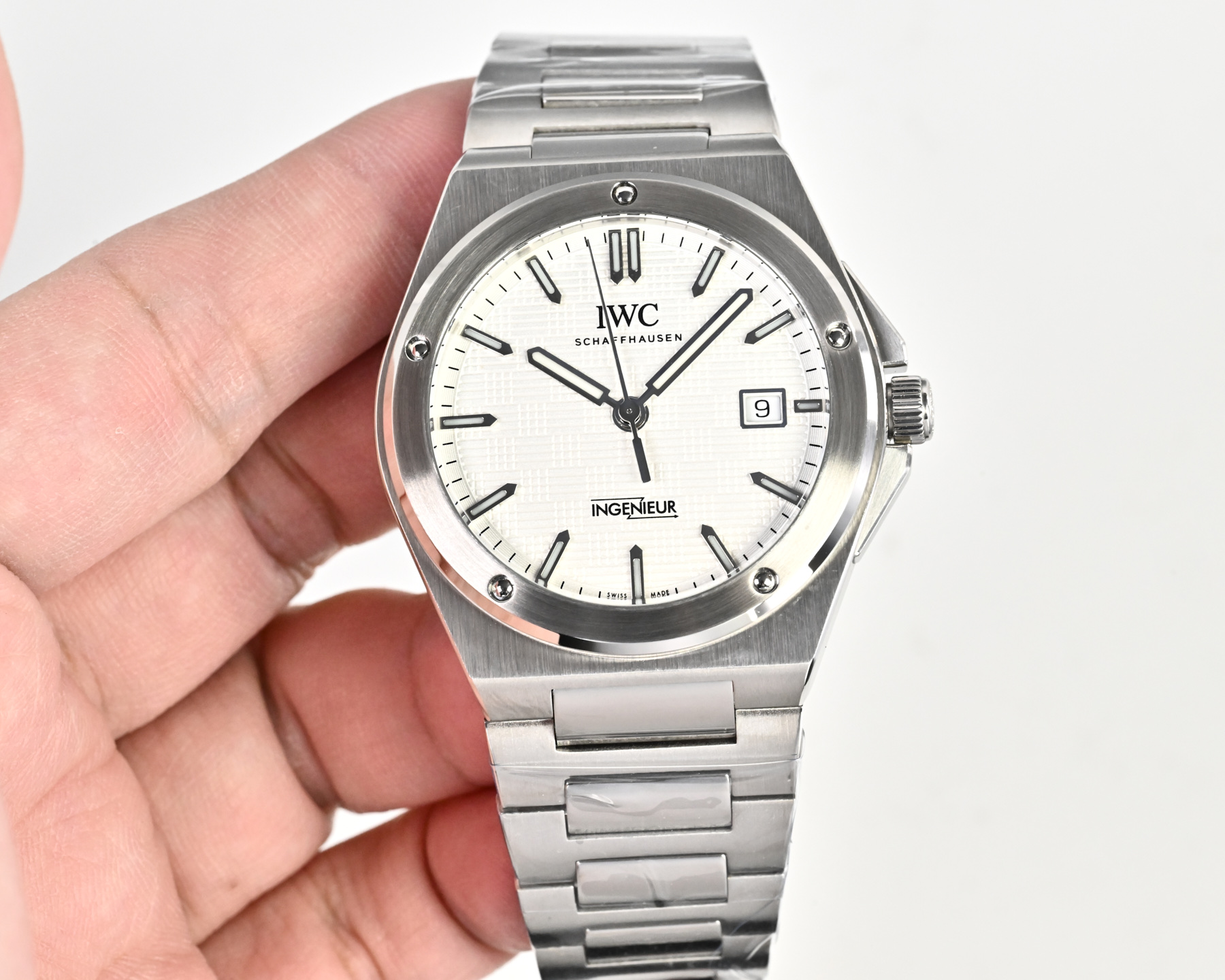 _dJr9stx3_bGjxeJTd_TKYEo6Z-BsFYGa9r_pkJw