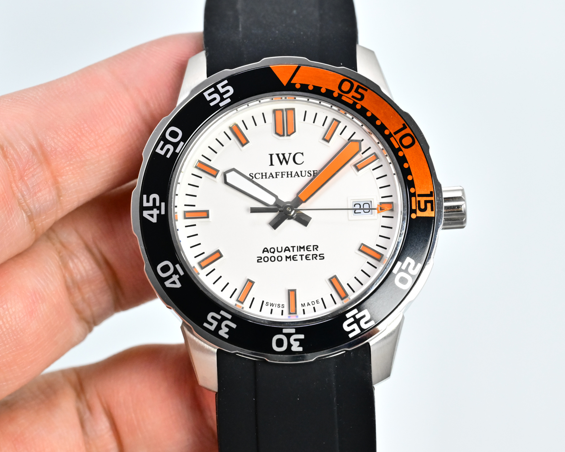 IWC Aquatimer Automatic 2000 caja de acero inoxidable, bisel negro, esfera blanca, correa de caucho negra 42 mm Automático para hombres