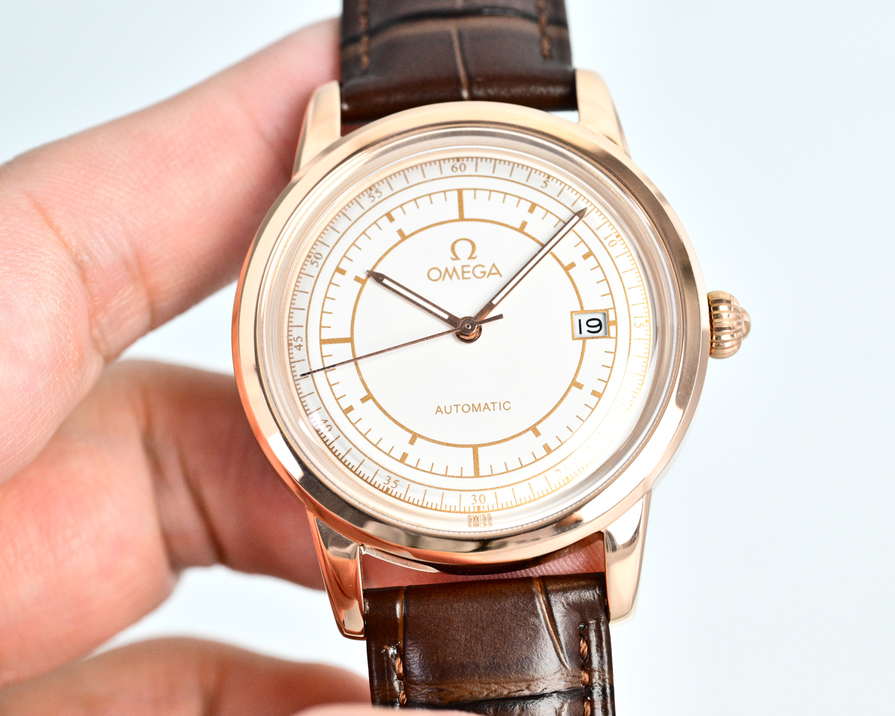 Omega De Ville Prestige rose gold case, rose gold bezel, white dial, brown leather strap 40mm Men's Automatic