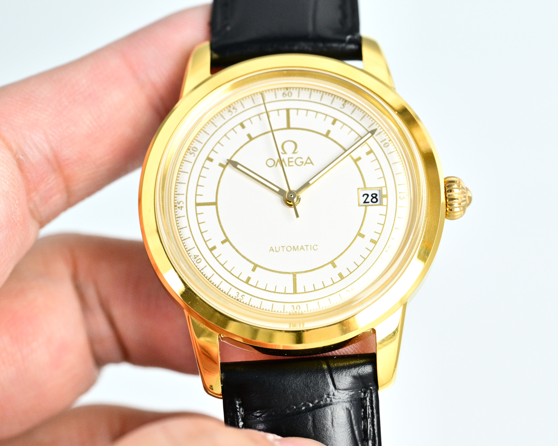 Omega De Ville Prestige rose gold case, rose gold bezel, white dial, brown leather strap 40mm Men's Automatic