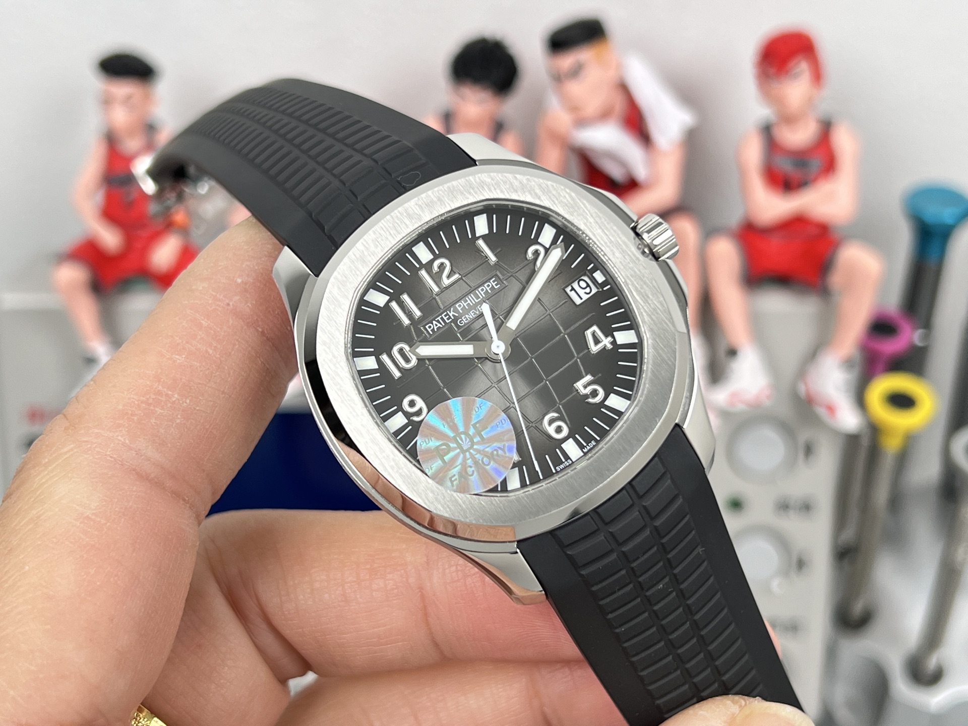 Patek Philippe Watches 1 1 4 g white shell — photo 3