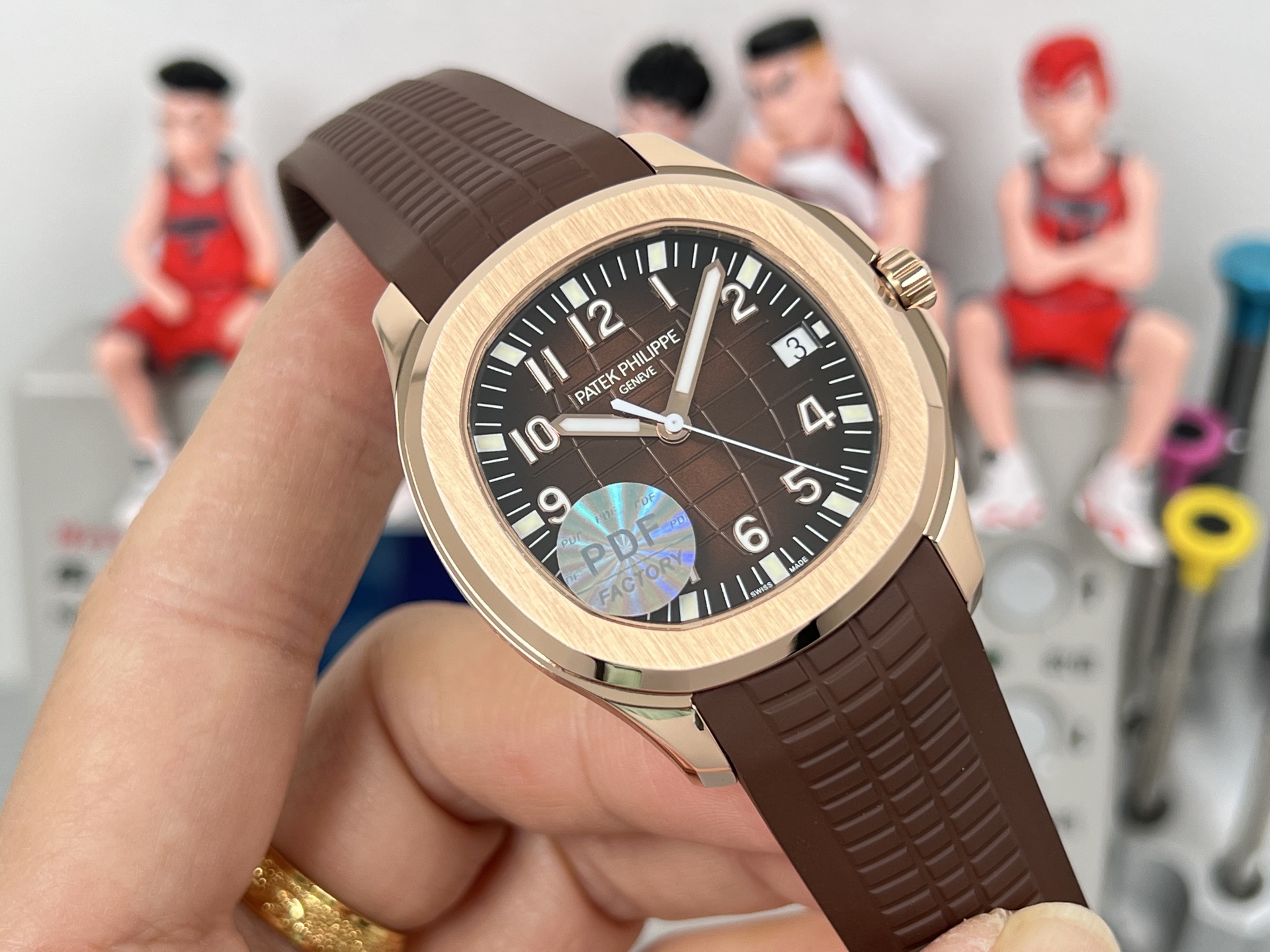 Patek Philippe Aquanaut 5167R-001 rose gold case, brown bezel, brown dial, brown rubber strap 40mm Men's Automatic