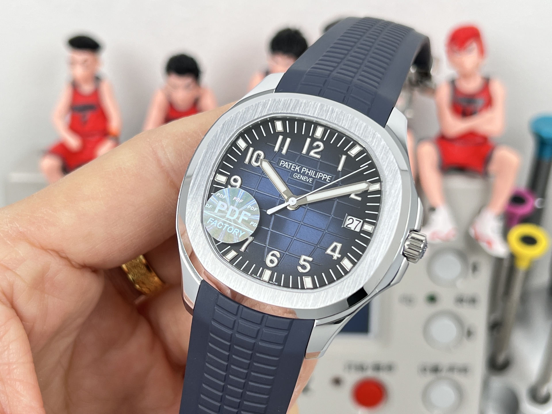 Patek Philippe Aquanaut 5168G-001 cassa in oro bianco, quadrante blu, cinturino in caucciù blu 42,2 mm Automatico da uomo