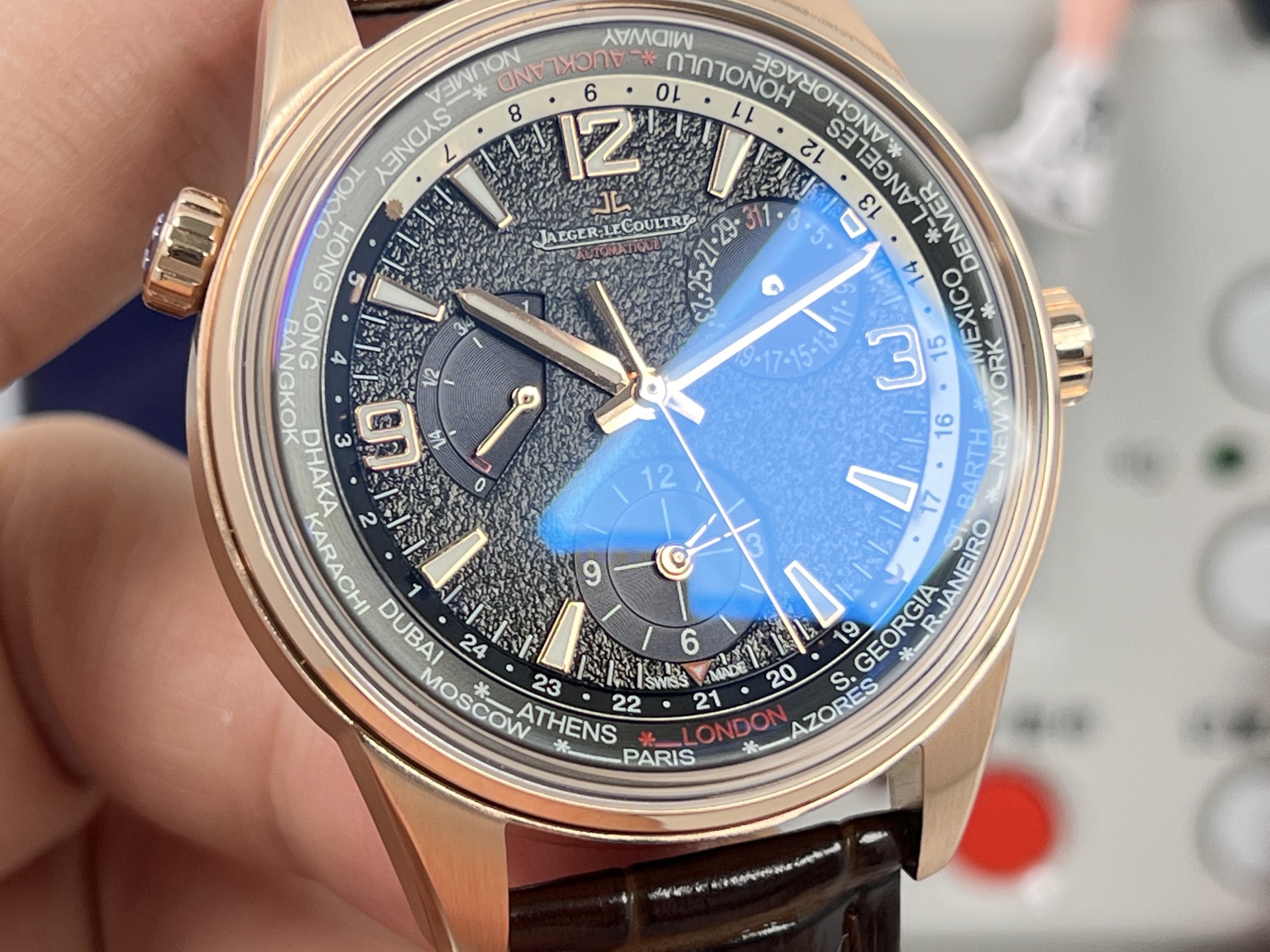 Jaeger-LeCoultre Master Geographic rose gold case, blue dial, brown leather strap 42mm Men's Automatic