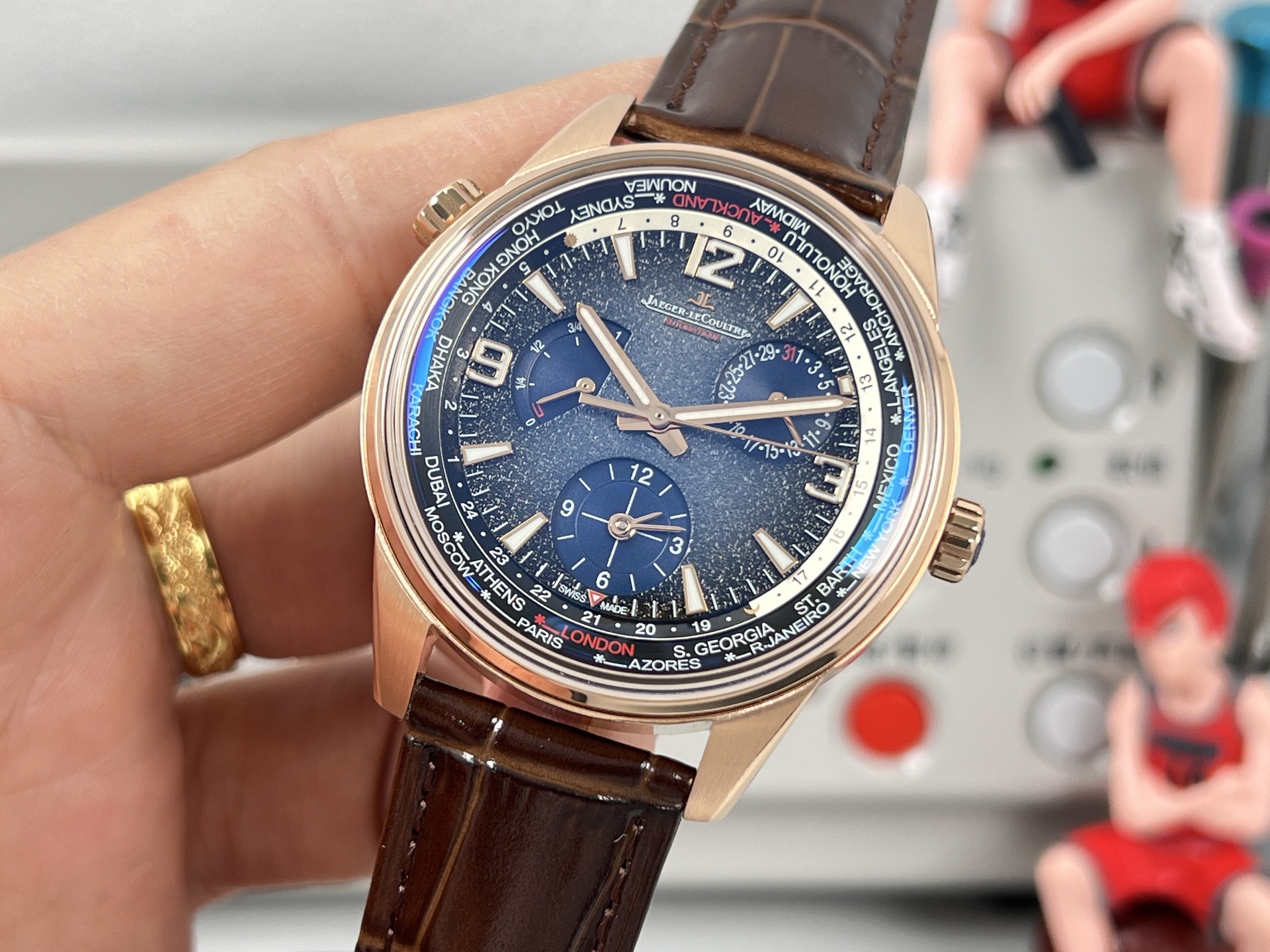 Jaeger-LeCoultre Master Geographic rose gold case, blue dial, brown leather strap 42mm Men's Automatic