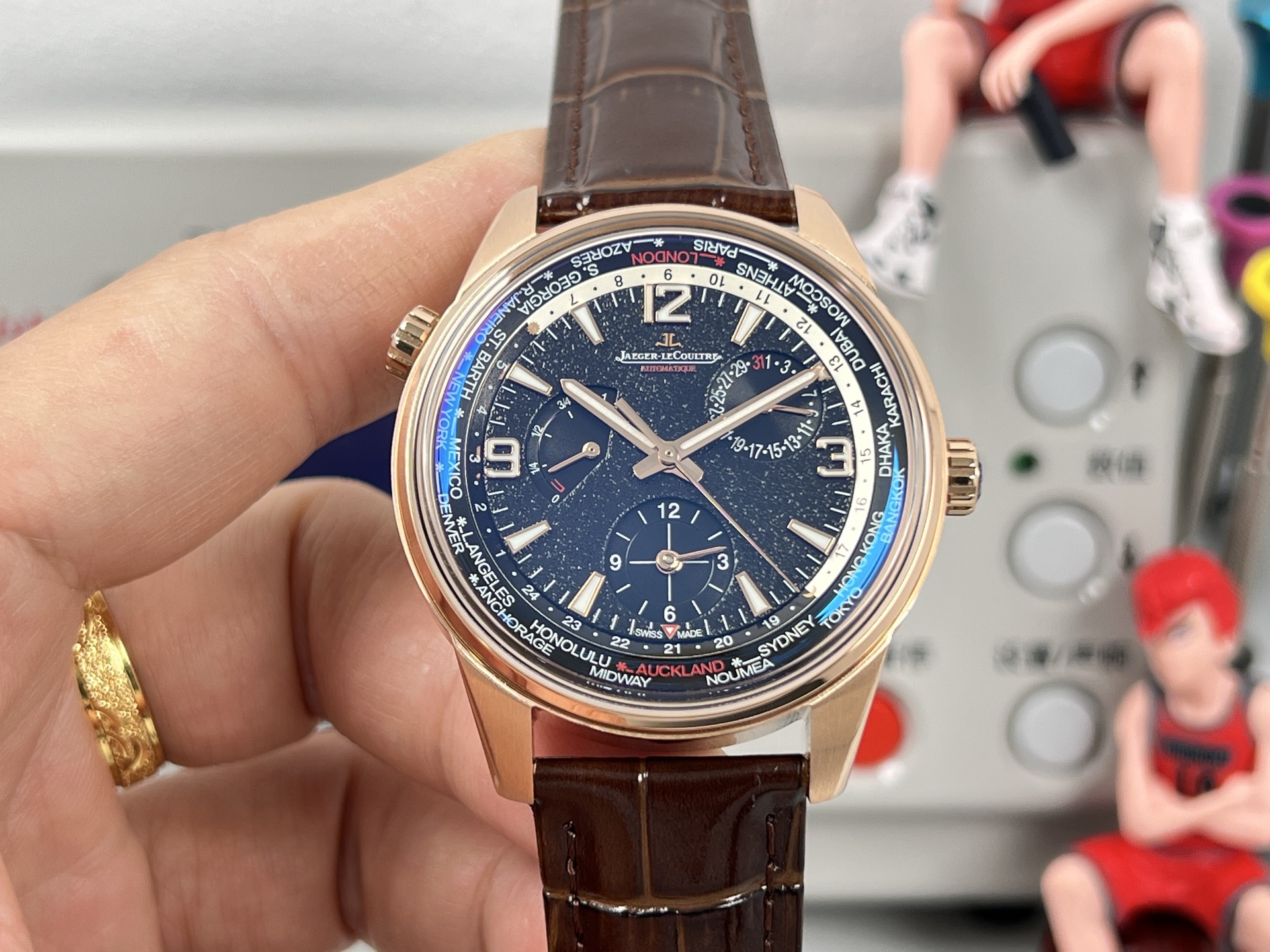 Jaeger-LeCoultre Master Control Geographic rose gold case, blue dial, brown leather strap 42mm Men's Automatic