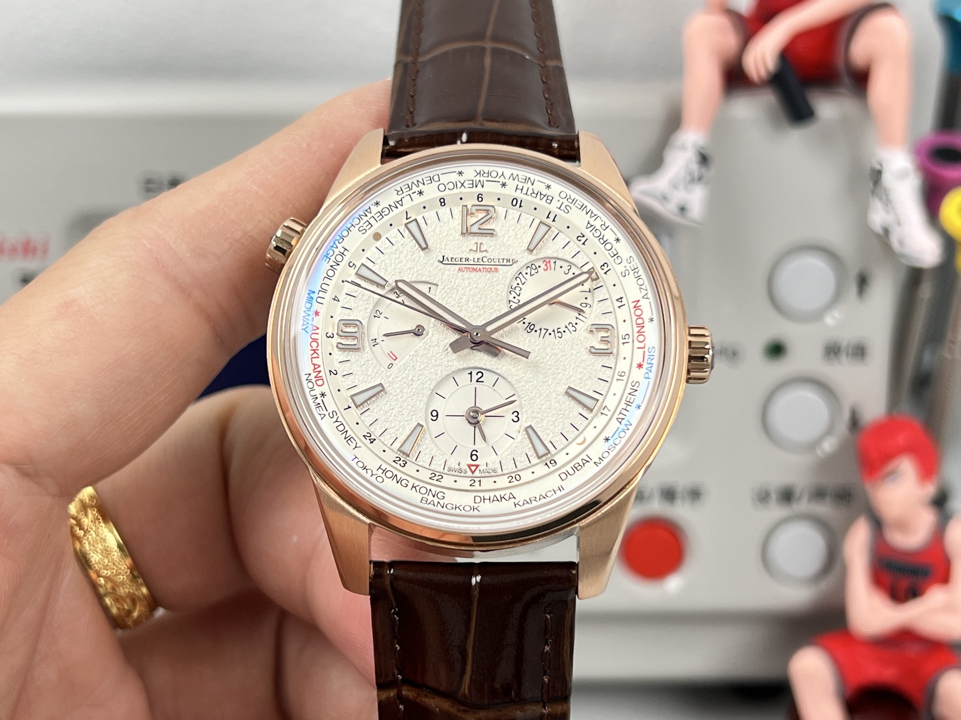Jaeger-LeCoultre Master Control Geographic rose gold case, blue dial, brown leather strap 42mm Men's Automatic