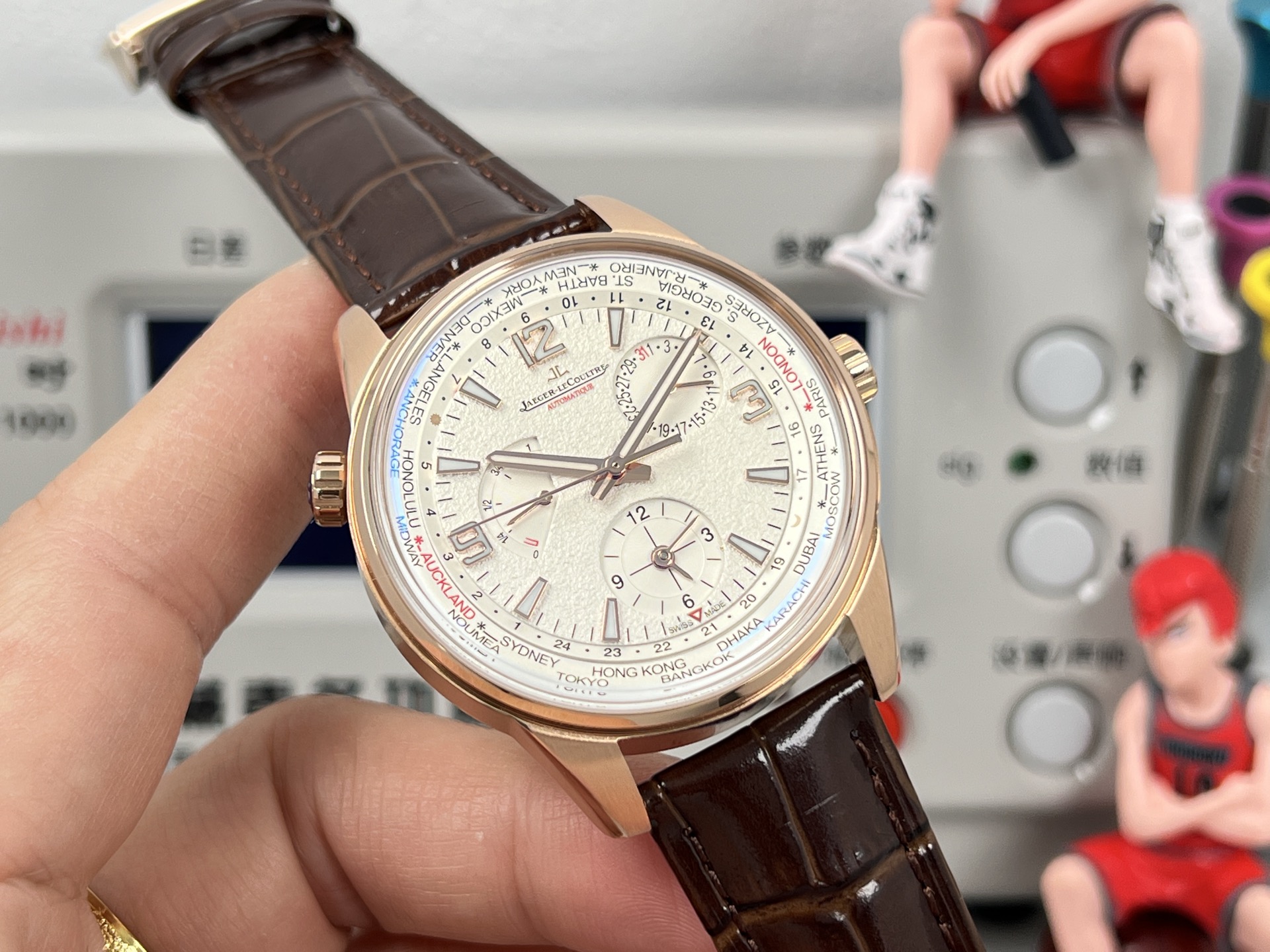 Jaeger-LeCoultre Master Control Geographic rose gold case, blue dial, brown leather strap 42mm Men's Automatic