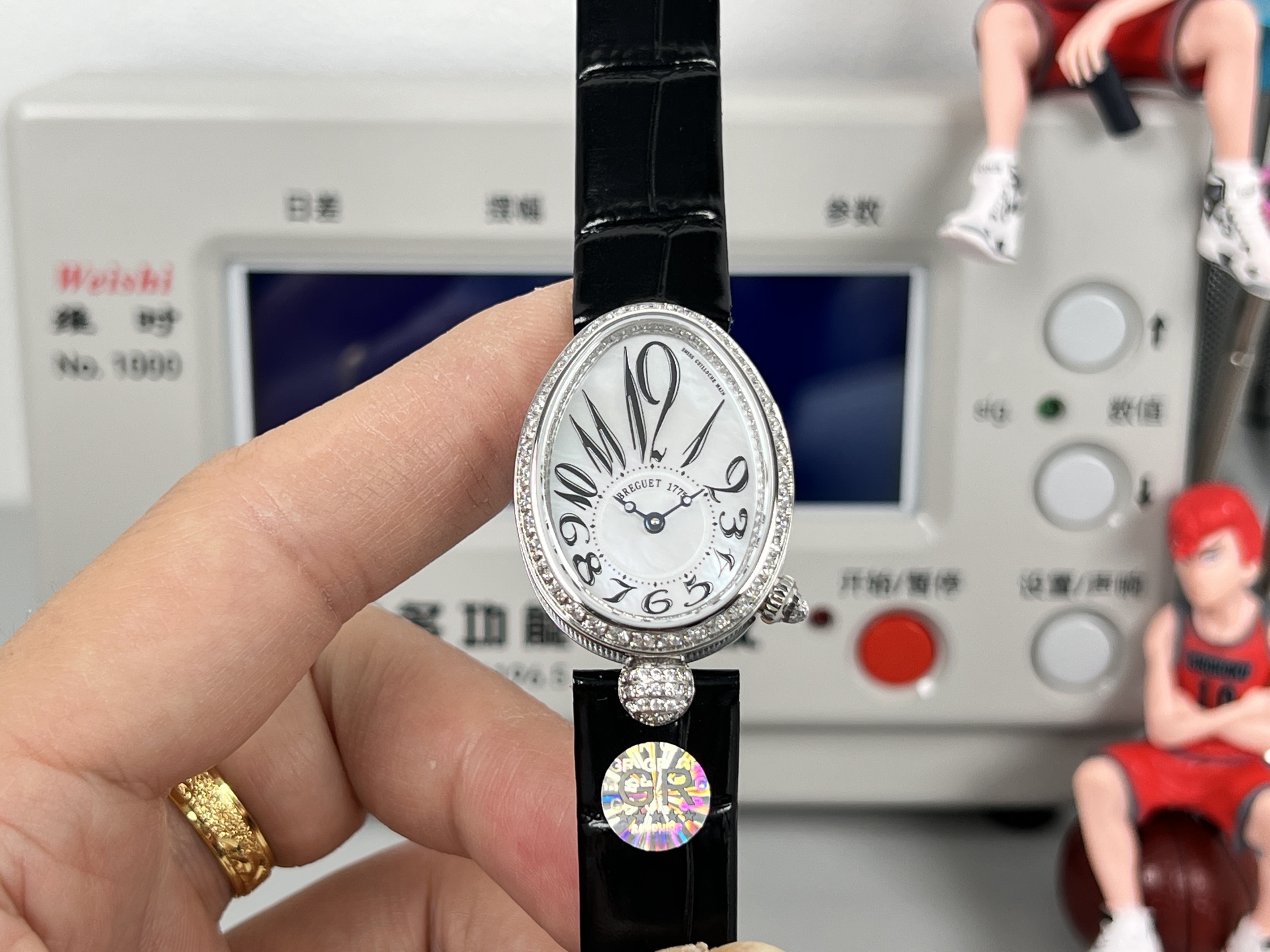Breguet Reine de Naples 8928BB / 5W / 944 / DD0D3L diamond-set white gold case / diamond-set bezel / mother-of-pearl dial / black leather strap 33mm Women's Automatic