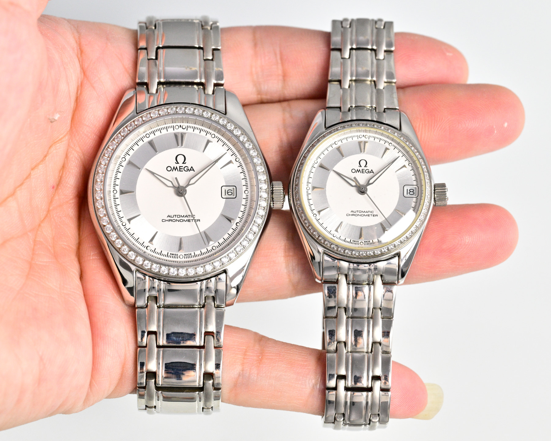 Omega De Ville Boîtier doré rose, lunette en diamant, cadran crème, bracelet doré rose 39 mm Automatique pour homme