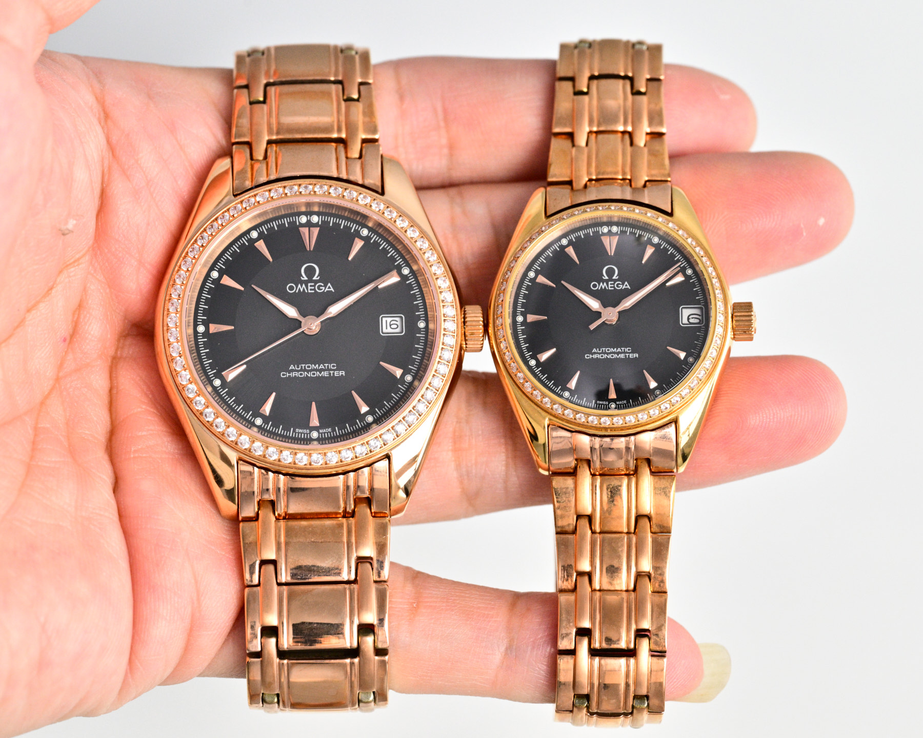 Omega De Ville Boîtier doré rose, lunette en diamant, cadran crème, bracelet doré rose 39 mm Automatique pour homme