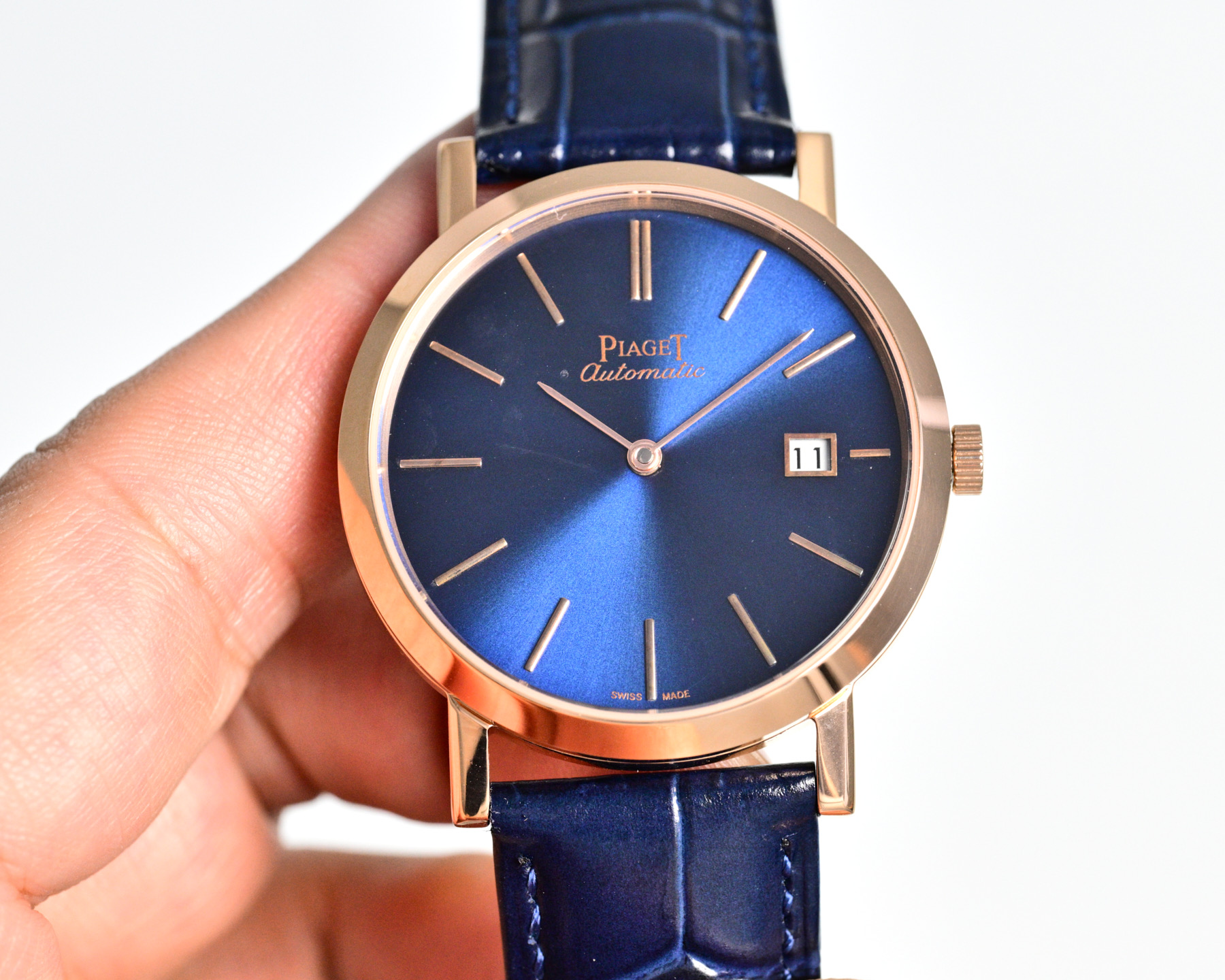 Piaget Altiplano Date yellow gold case and bezel, green sunburst dial, brown leather strap 38mm Men's Automatic