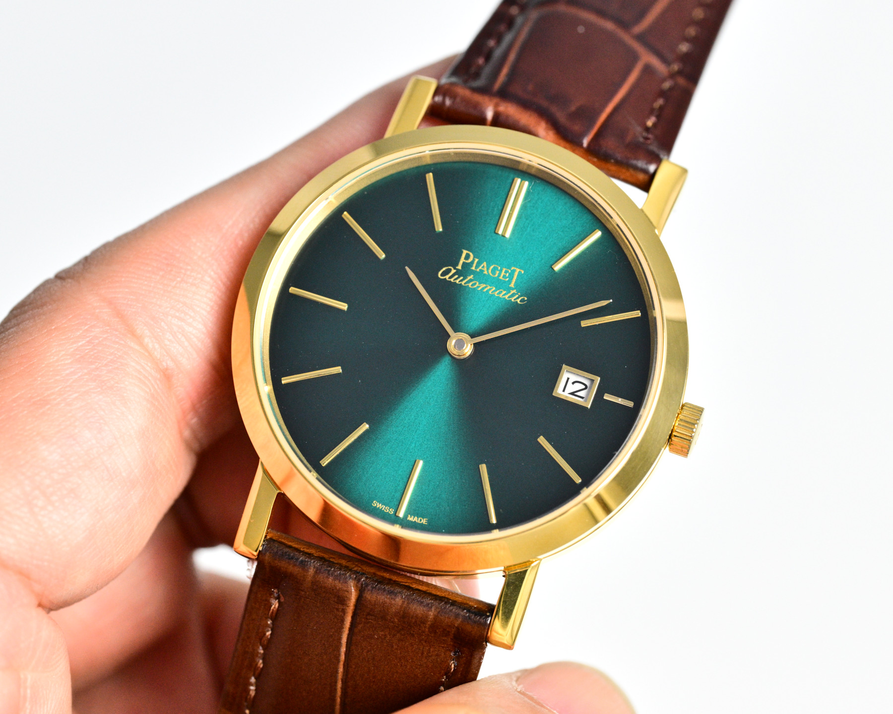 Piaget Altiplano Date yellow gold case and bezel, green sunburst dial, brown leather strap 38mm Men's Automatic