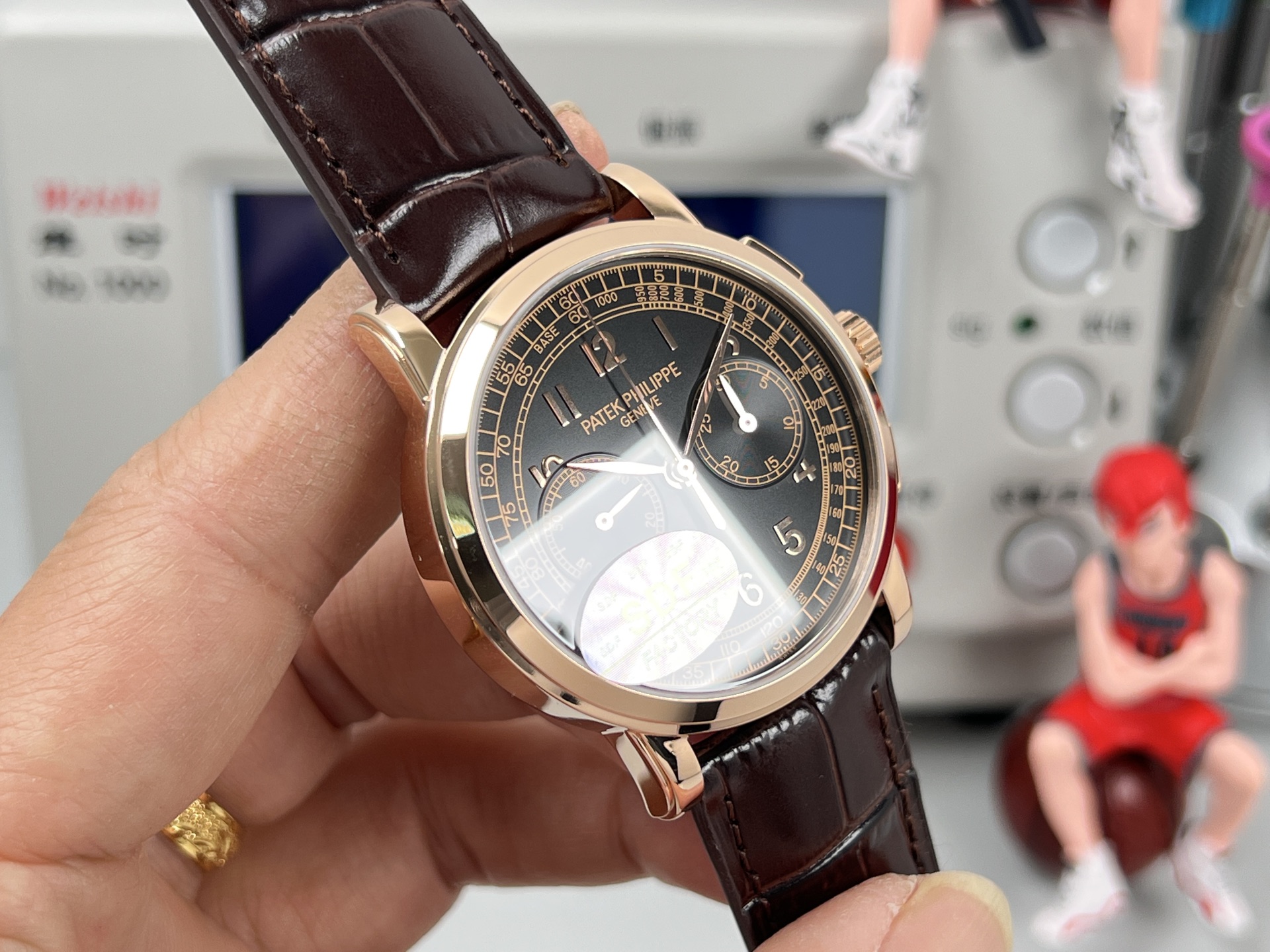 Patek Philippe Chronograph 5170R rose gold case, black dial, brown leather strap 39.4mm Men's Mechanical