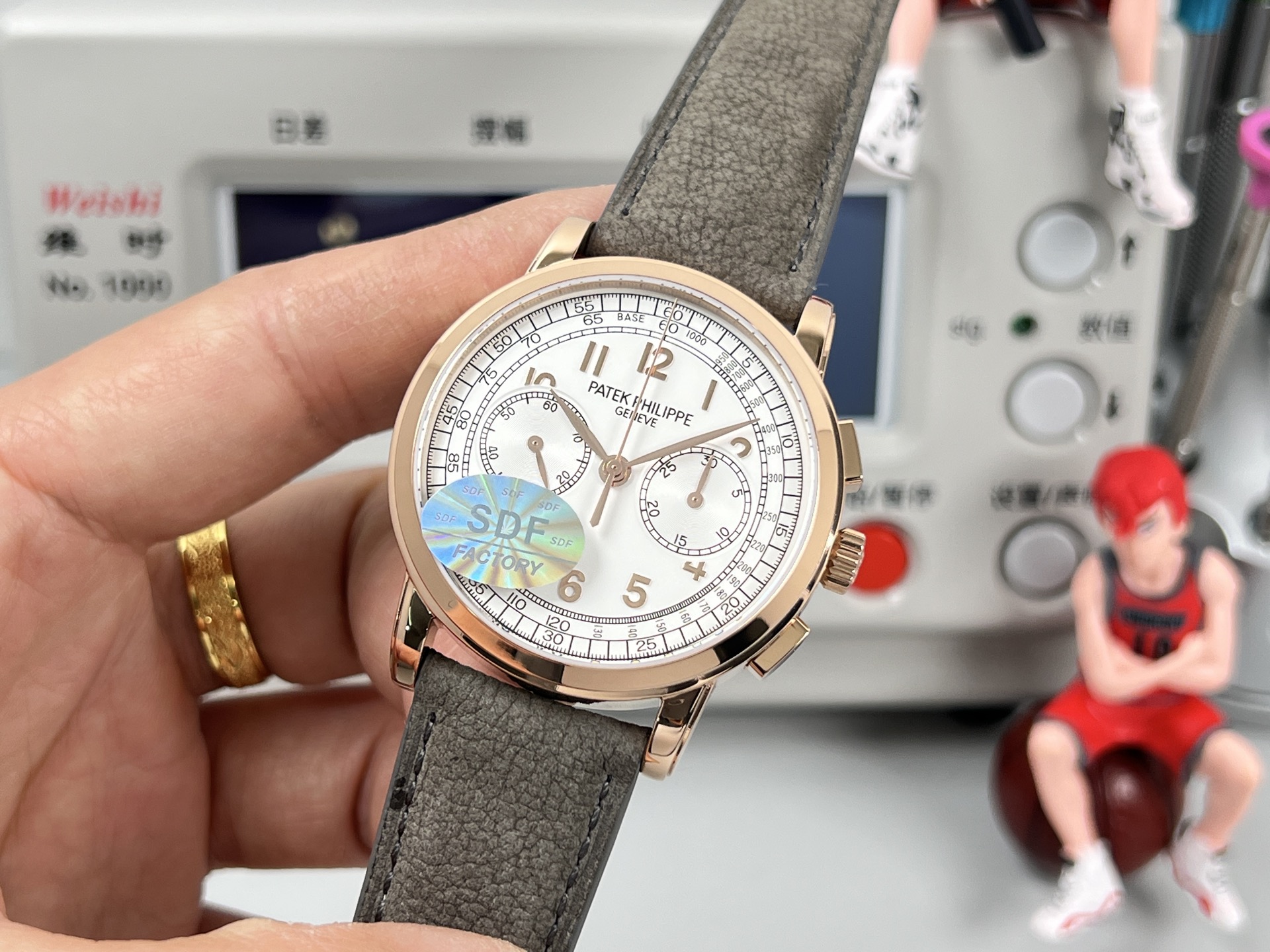Patek Philippe Ref. 5170R-001 Chronograph rose gold case, white dial, brown strap 39mm Men's Manual