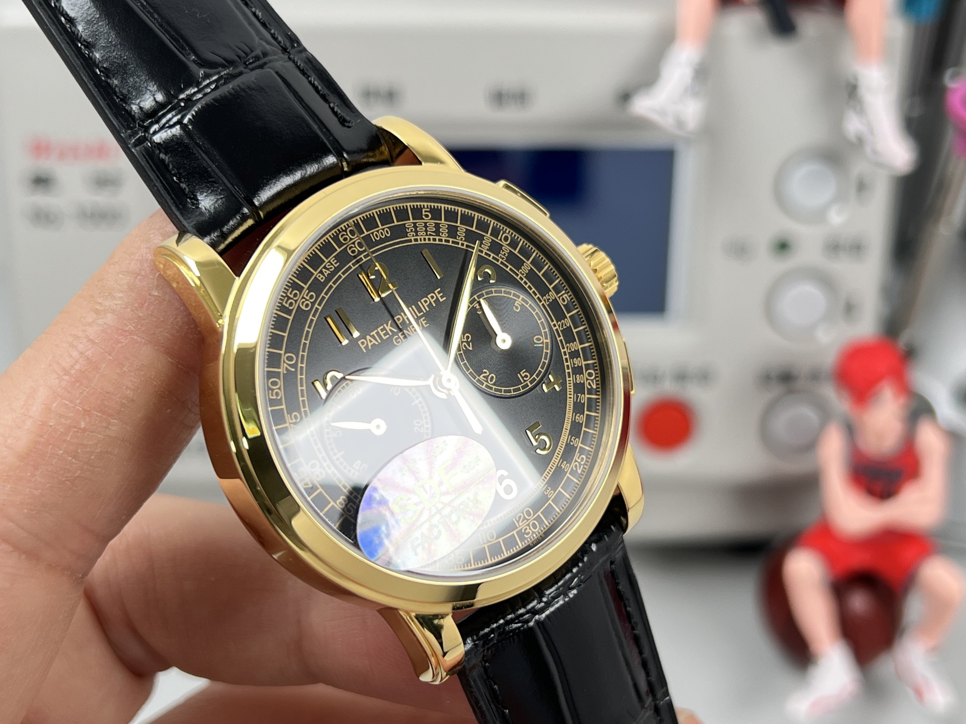 Patek Philippe Chronograph 5172J yellow gold case, black dial, black leather strap 41mm Men's Manual