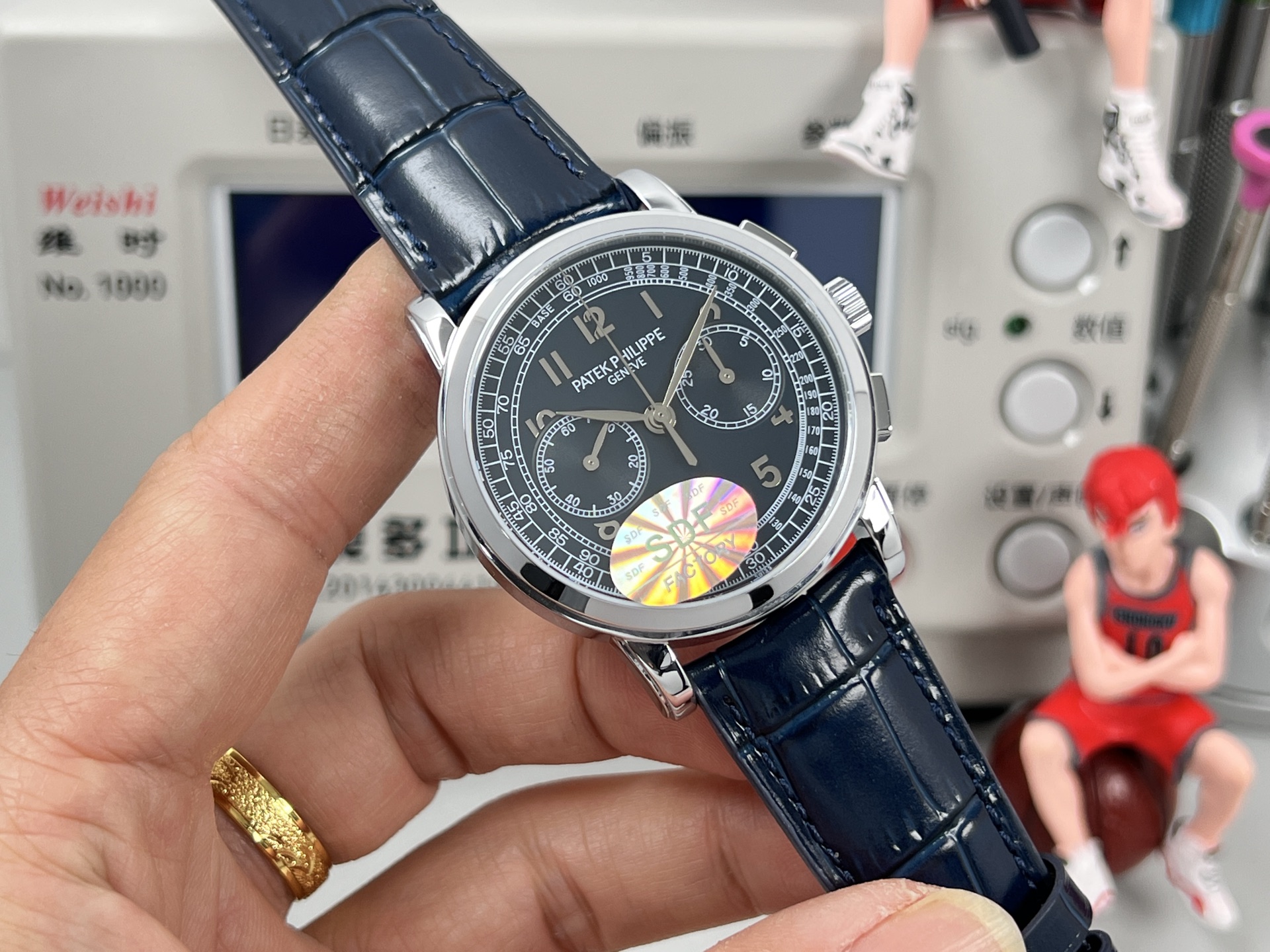 Patek Philippe 5070P Chronograph platinum case, dark blue dial, blue leather strap 42mm Men's Manual-wind
