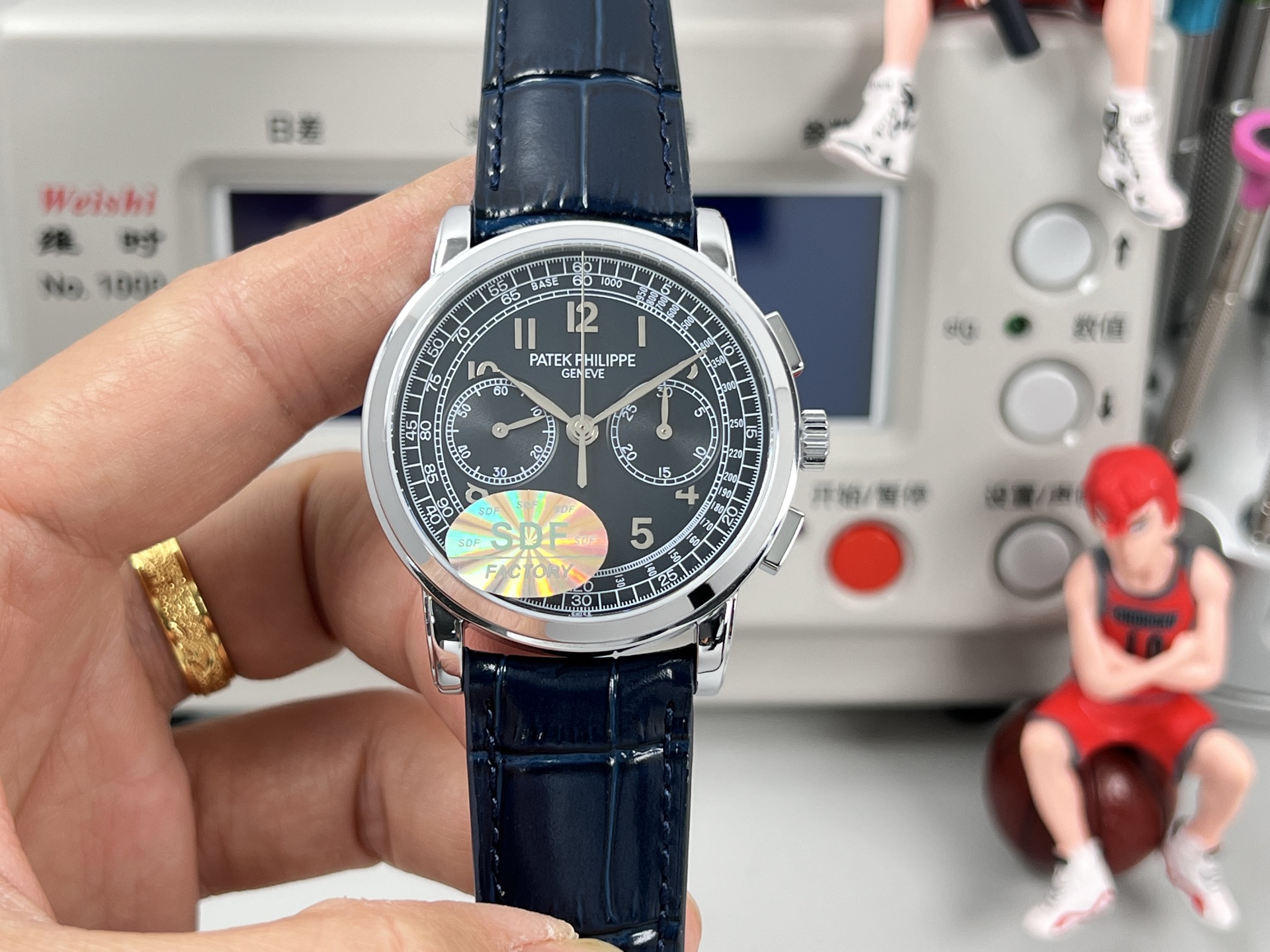 Patek Philippe 5070P Chronograph platinum case, dark blue dial, blue leather strap 42mm Men's Manual-wind