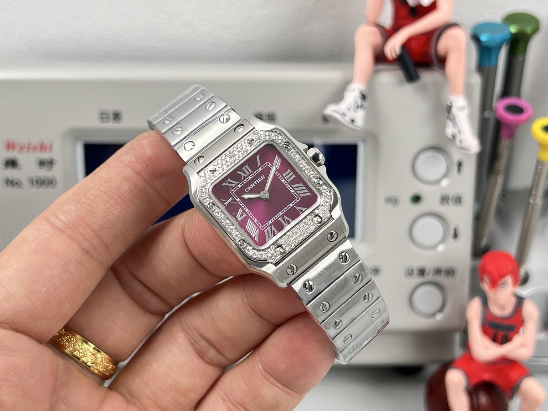 Cartier Santos de Cartier stainless steel case and bracelet, diamond bezel, green dial 27mm Women's Quartz