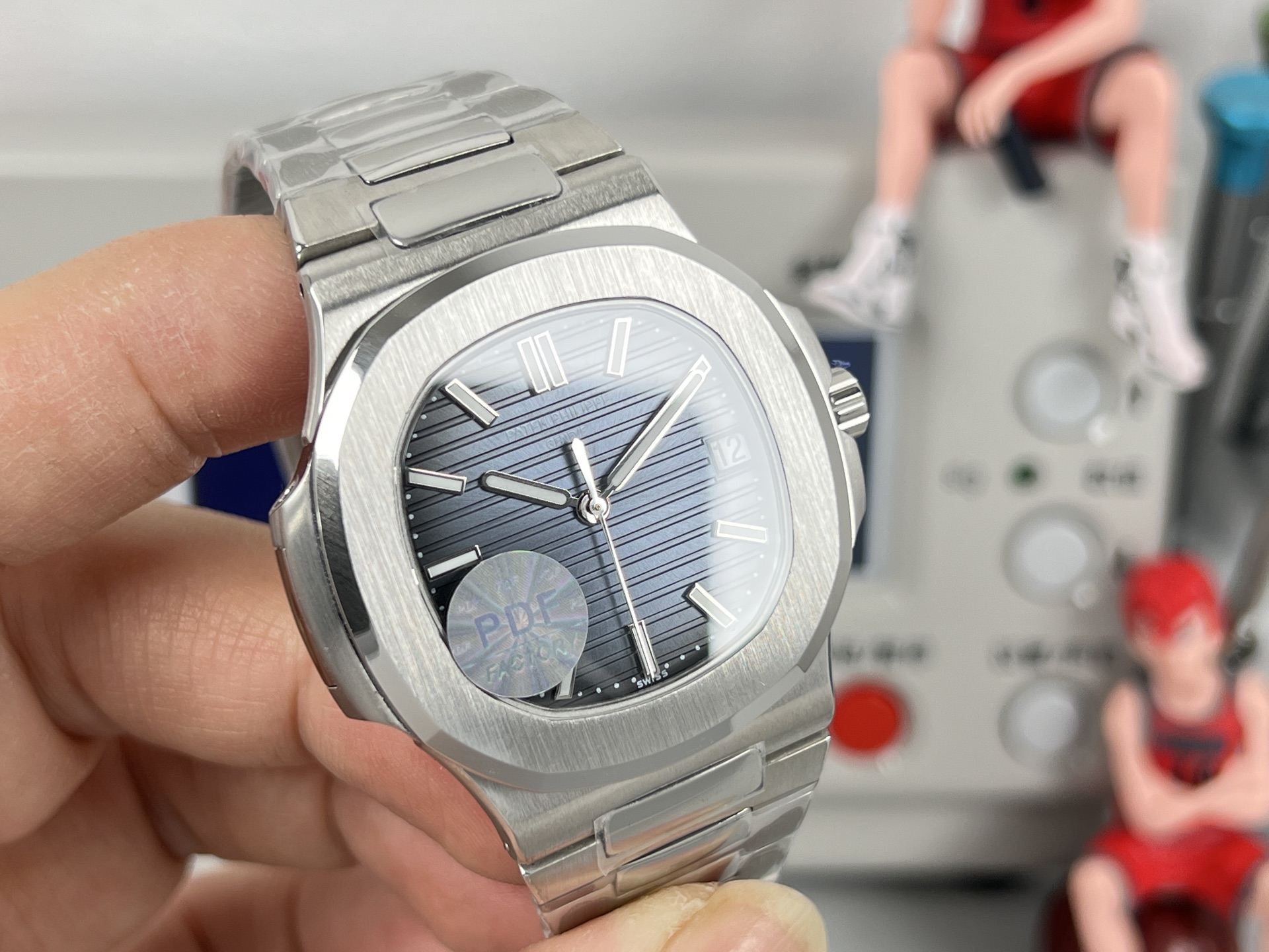 Patek Philippe Nautilus 5711 / 1A-010 stainless steel case and bracelet, blue-gray dial 40mm Men's Automatic