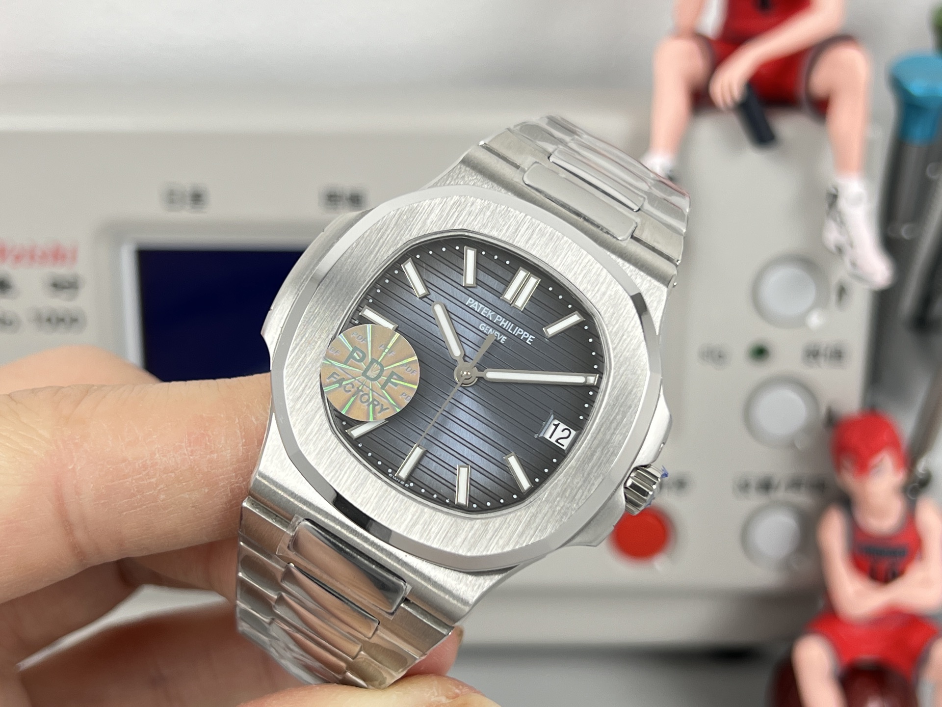 Patek Philippe Nautilus 5711 / 1A-010 stainless steel case and bracelet, blue-gray dial 40mm Men's Automatic