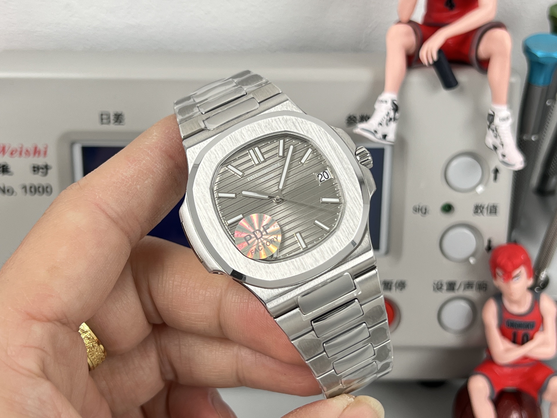 Patek Philippe Nautilus 5711 / 1A-010 stainless steel case and bracelet, black dial 40mm Men's Automatic