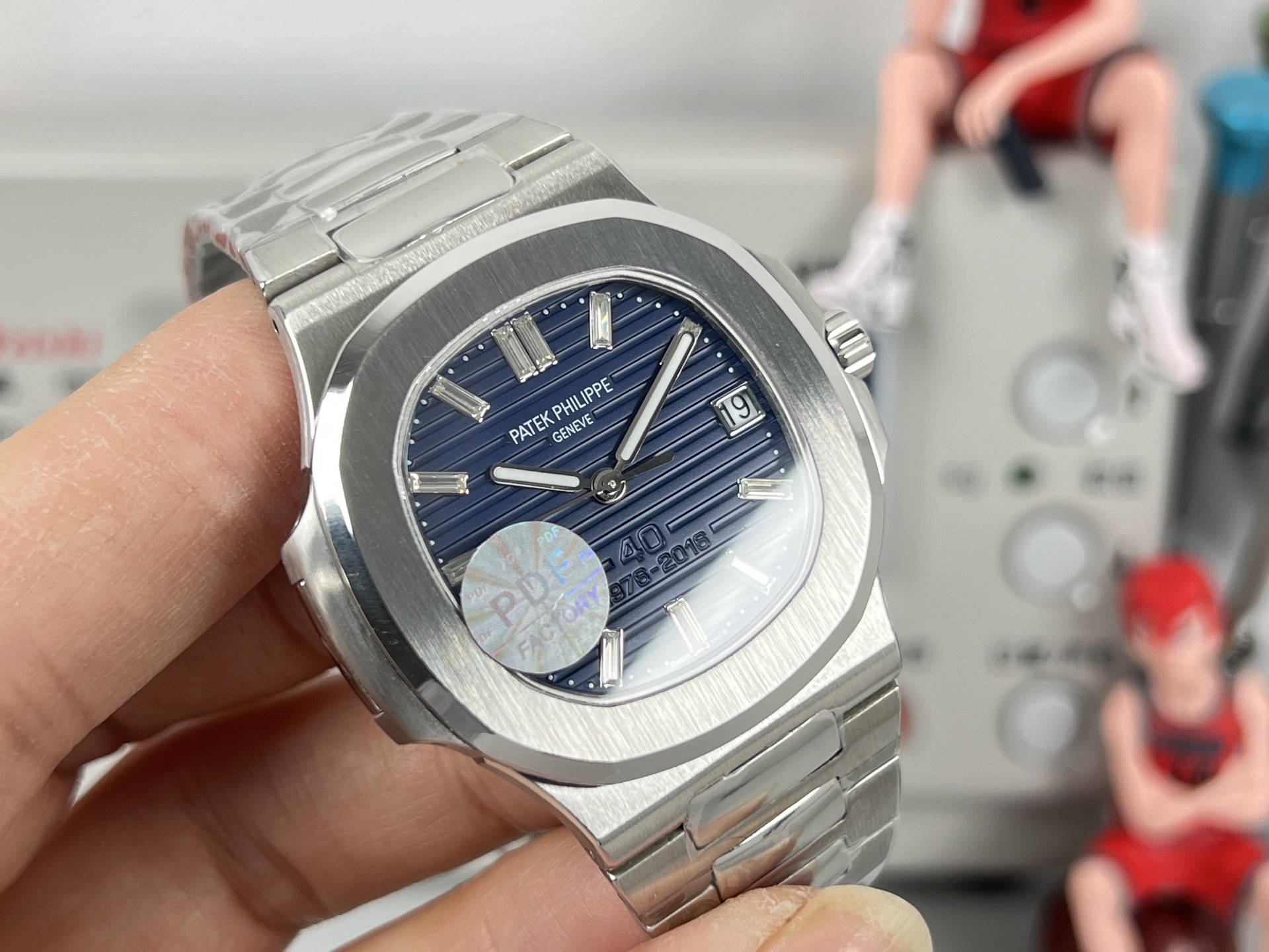 Patek Philippe Nautilus 5711 / 1A-010 stainless steel case and bracelet, blue dial 40mm Men's Automatic