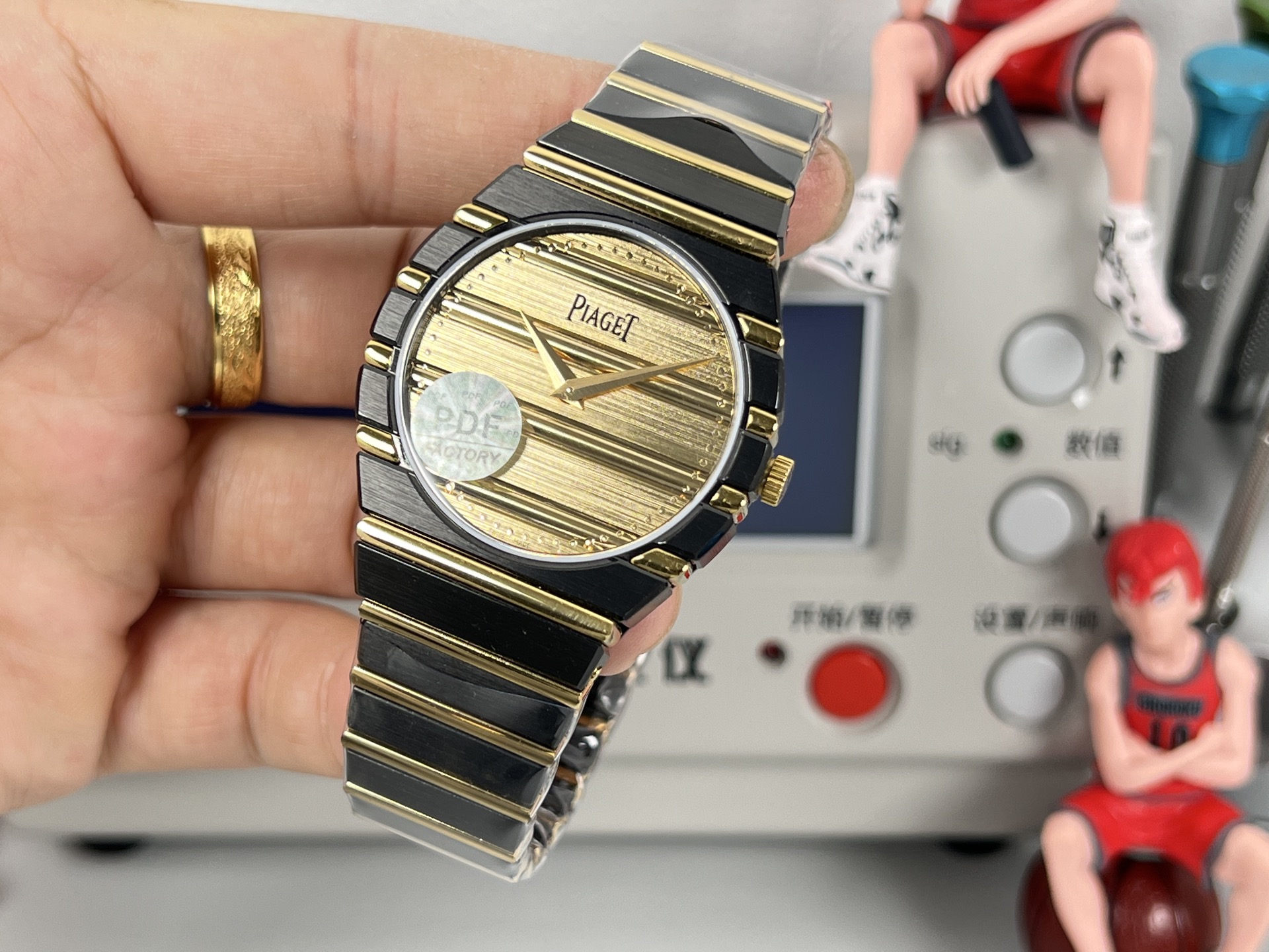 Piaget Polo Date two-tone yellow gold and steel case / bezel / bracelet, cream dial 36mm Men's Quartz
