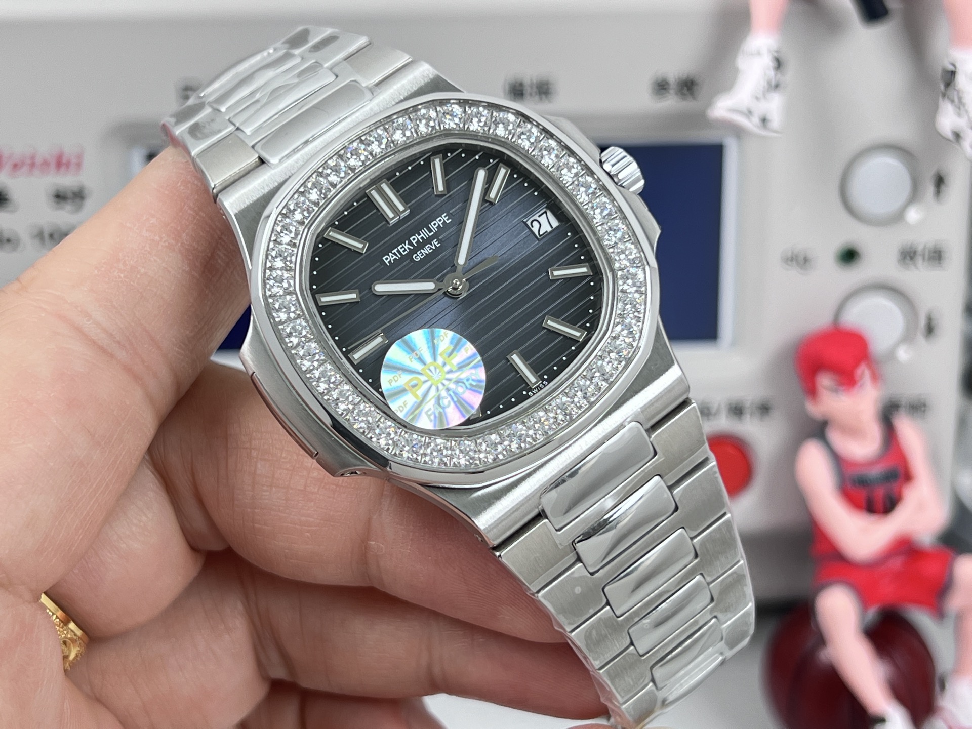 NO:858492,Produced by PP+, the round diamond PP Factory PP Patek Philippe Nautilus Series P’s latest tiled VIP special limited edition is here!  Patek Philippe PATEK PHILIPPE Sporty Elegant 5711/5723 Series New Watch Size 40mm × 8.6mm The movement is exclusively customized to 324sc, and the time is adjusted to more than seconds. Synchronized with the official website. The entire watch is made of 316L fine steel CNC finely carved and the case ring is inlaid with 30 large T bricks, rubies, sapphires, emerald eight stars and eight arrows top fire color water tiles, and the dial is inlaid with 12 eight stars and eight arrows top fire color water tiles.  PP+ Factory invites you to appreciate the extremely luxurious top-grade Nautilus, allowing you to wear it to show the style of a king. Luxurious and exquisite recommended men's mechanical watches. For the best luxury recommendations for gifts, please look for the exclusive quality of PP, patek philippe19860909PP+ 出品 圆钻  PP Factory PP 百达翡丽 鹦鹉螺系列P最新款镶砖VIP特殊限量版来袭！ 百达翡丽 PATEK PHILIPPE 运动优雅5711/5723系列新款腕表 尺寸40mm×8.6mm 机芯独家定制改324sc,调时不止秒 同步官方 整表均采用316L精钢CNC精雕加表壳圈口镶嵌30颗大T砖,红宝石,蓝宝石,祖母绿八星八箭顶级火彩水砖及表盘镶嵌12颗八星八箭顶级火彩水砖 PP+ Factory 邀您共鉴极致奢华的顶级鹦鹉螺,让您佩戴尽显王者风范 奢华精致推荐男士机械腕表 送礼最佳奢华推荐请认准PP独家品质,,patek philippe,Watch