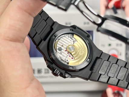 Patek Philippe Nautilus 5711 Custom detail 7