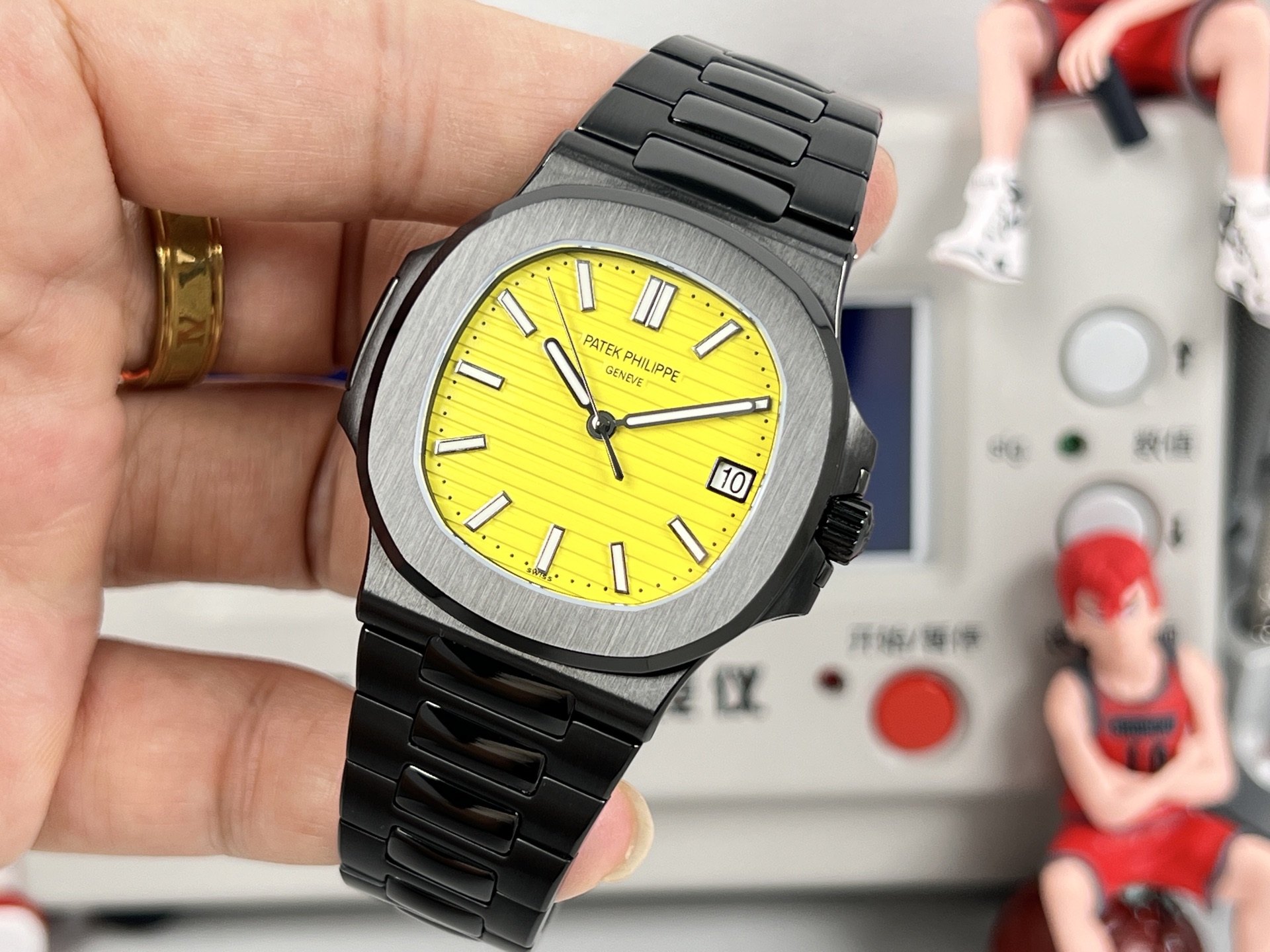 Patek Philippe Nautilus 5711 Custom detail 1