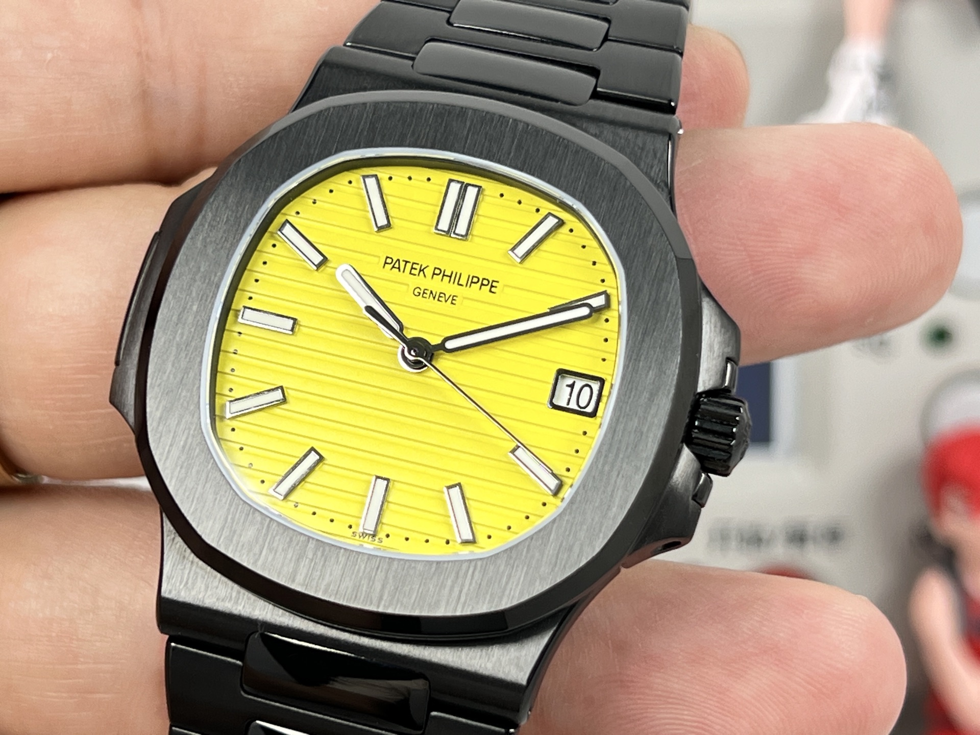 Patek Philippe Nautilus 5711 Custom detail 3