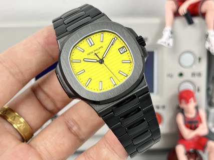Patek Philippe Nautilus 5711 Custom detail 9