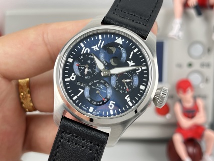 IWC Big Pilot's Watch Perpetual Calendar IW503605 detail 3