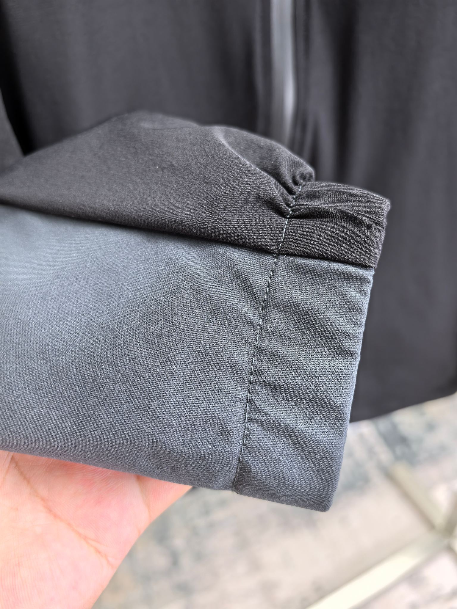 始祖鸟。2025最新款秋冬男士新品 防风防雨夹克冲锋衣！连帽外套更是秋冬衣橱里必不可少的一件！胸口刺绣L