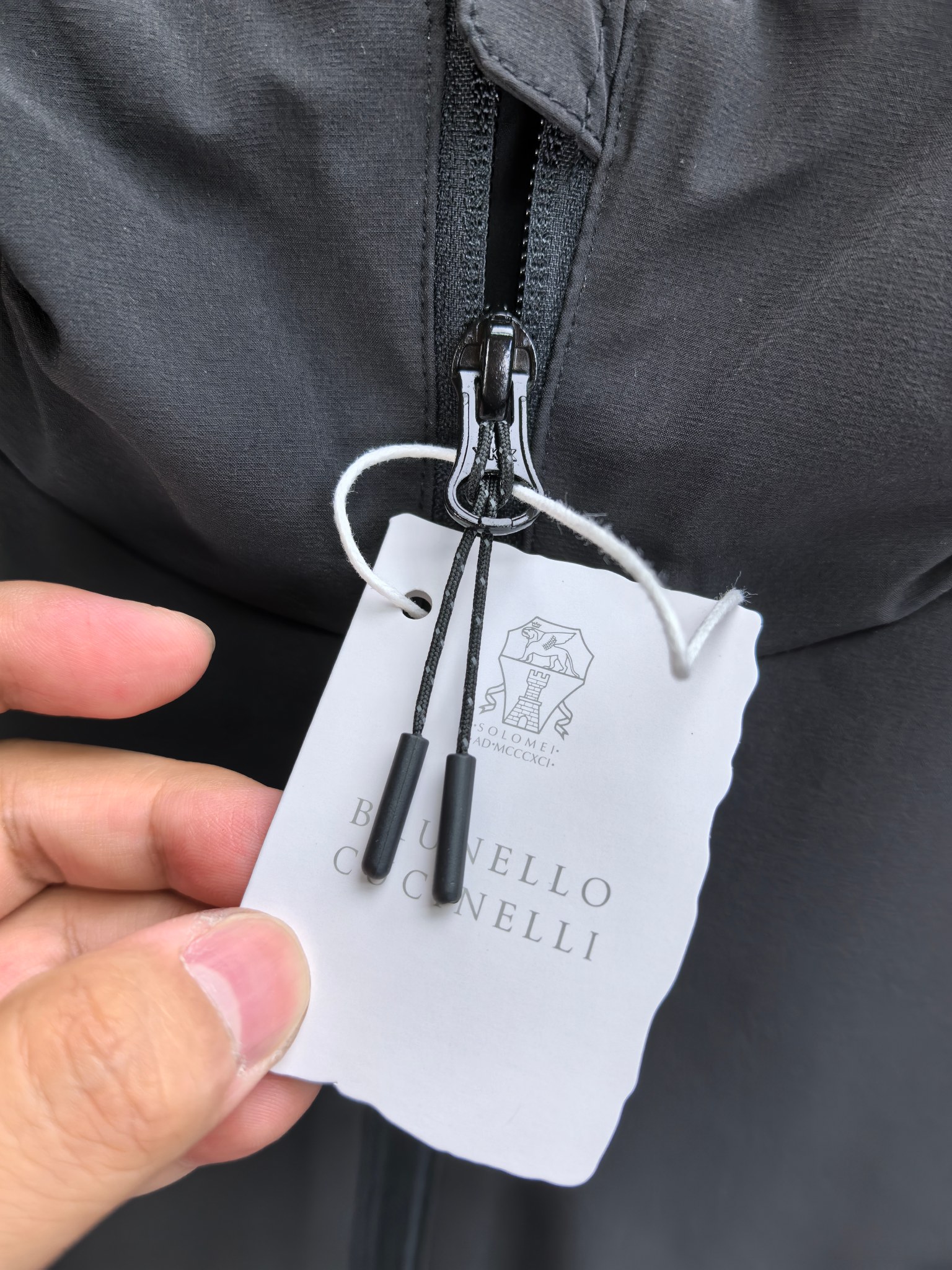BC。2025最新款秋冬男士新品 防风防雨夹克冲锋衣！连帽外套更是秋冬衣橱里必不可少的一件！胸口刺绣LO