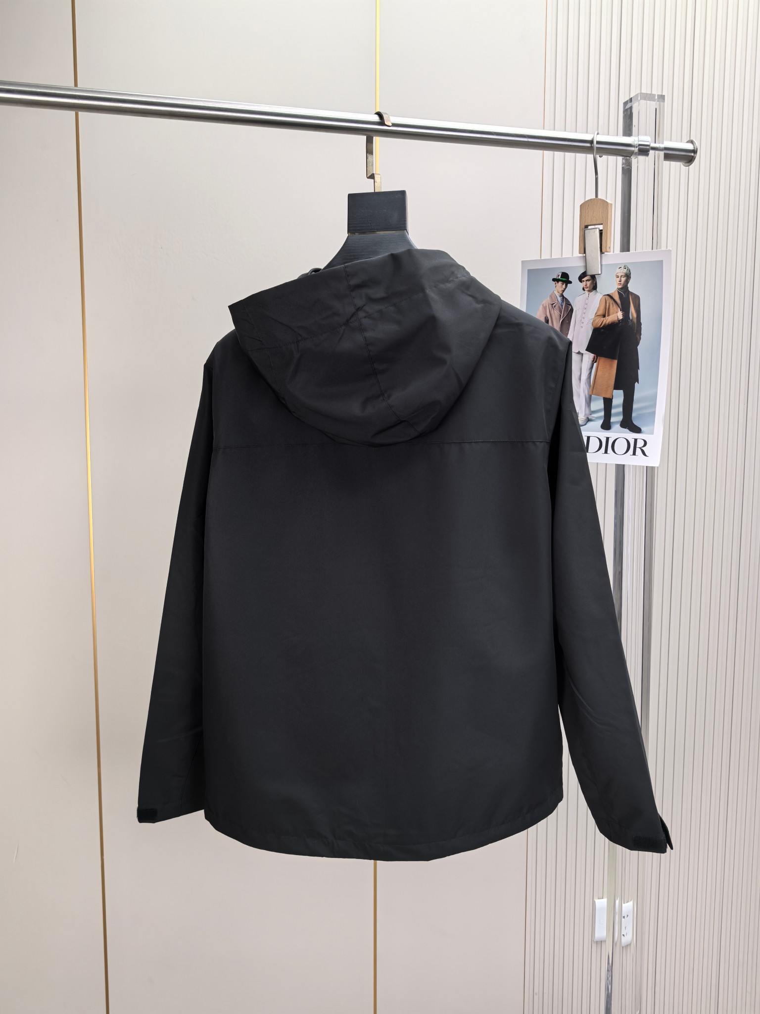 迪桑特。2025最新款秋冬男士新品 防风防雨夹克冲锋衣！连帽外套更是秋冬衣橱里必不可少的一件！胸口刺绣L