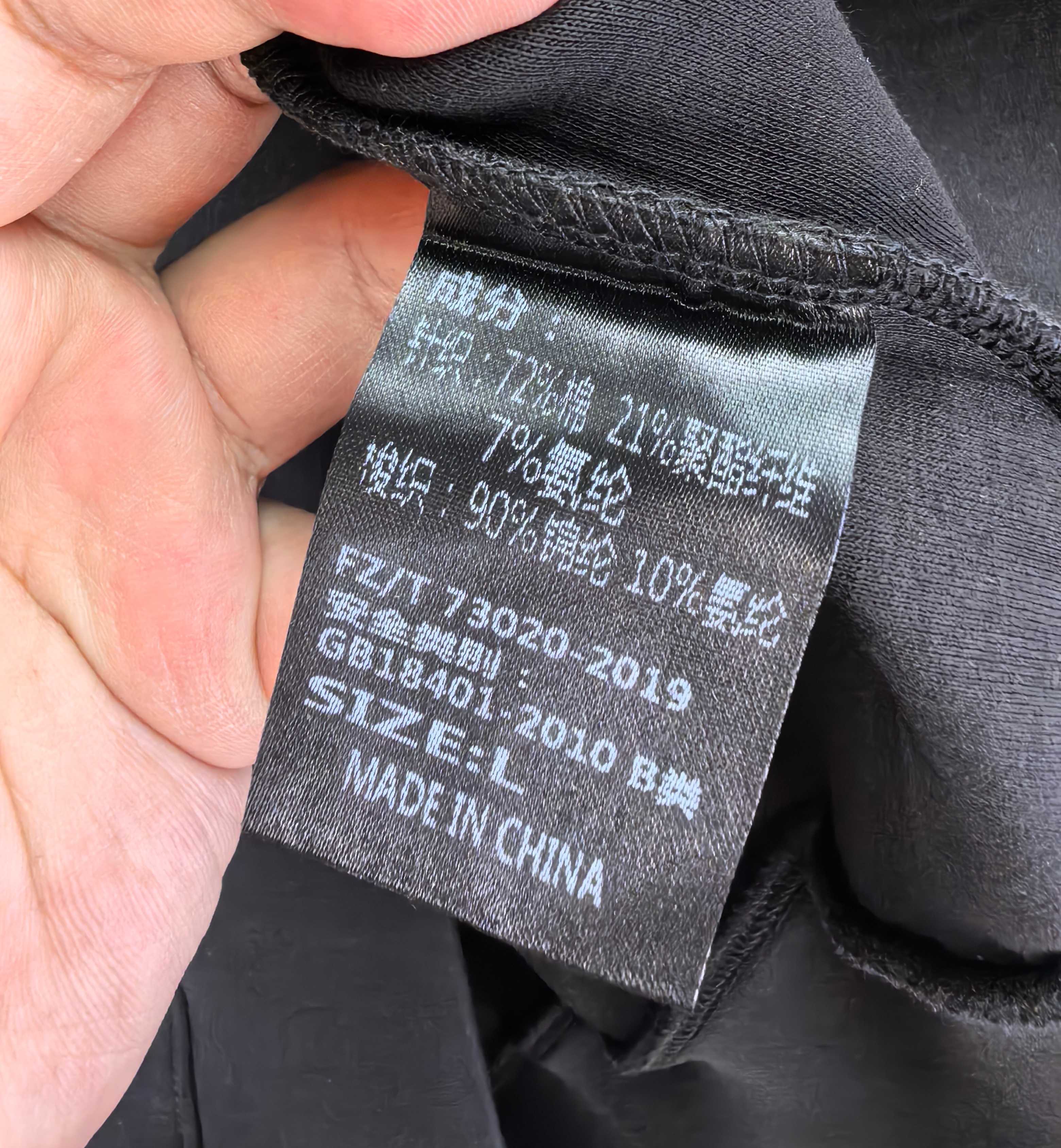 CD迪奥。2025早秋最新款卫衣，帅气时尚，胸前精致刺绣图案logo，简约百搭款。面料棉+氨纶不变形。上