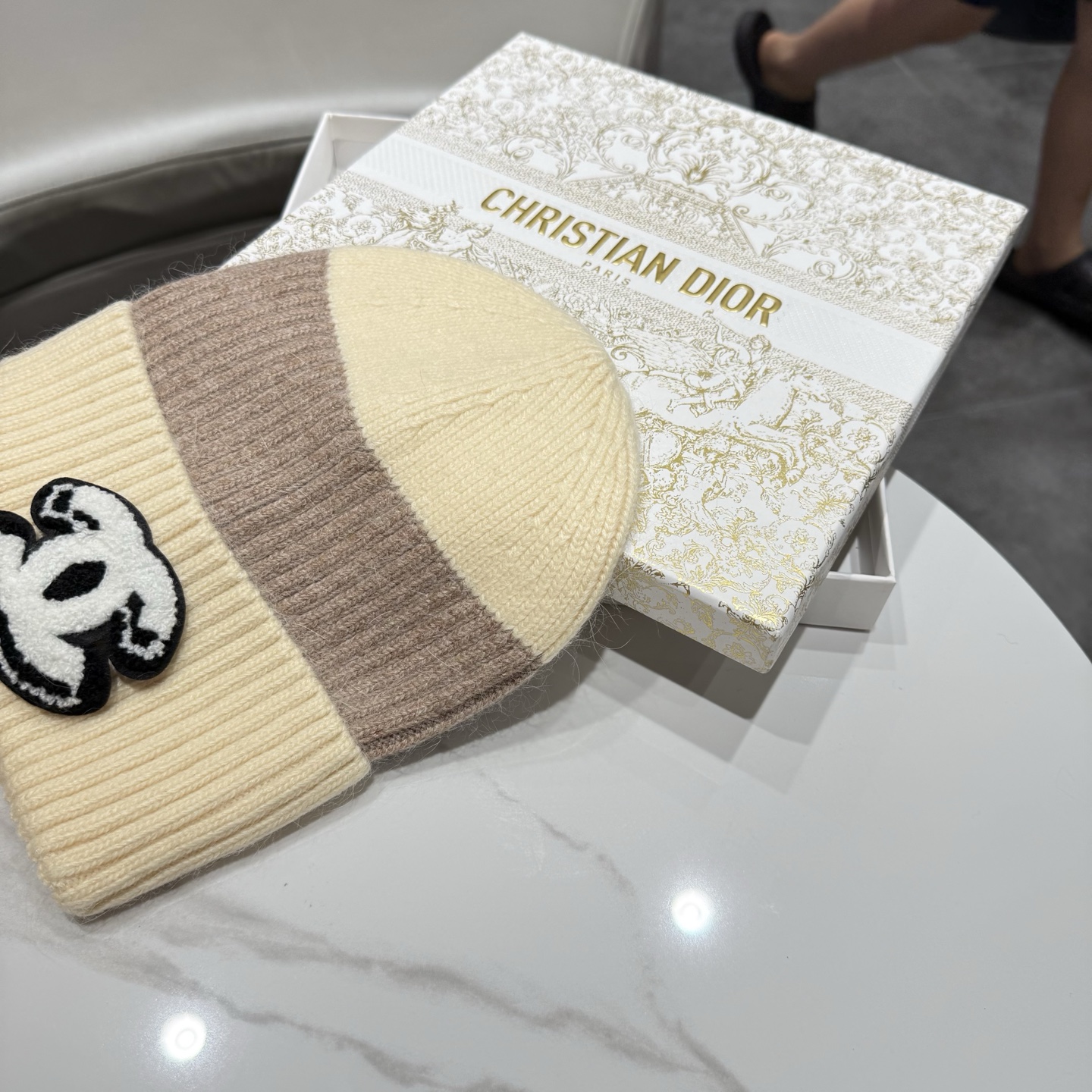 【CHANEL香奈儿】高文本2026秋冬小香风羊毛兔毛拼色针织毛线帽，大牌时尚，非常百搭