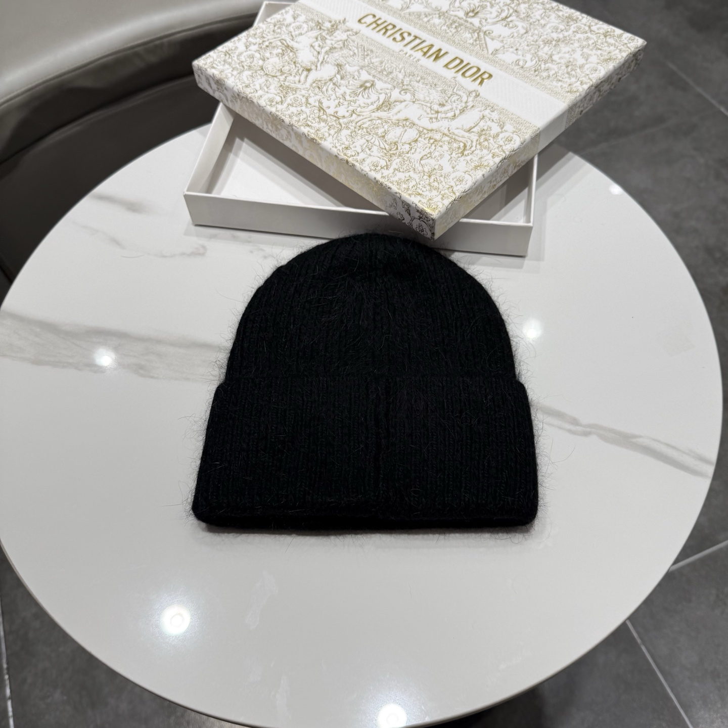 路易威登棒球帽 LouisVuitton😍新款LV毛线帽，重工打造♥️高端大气，百搭款🤗男女