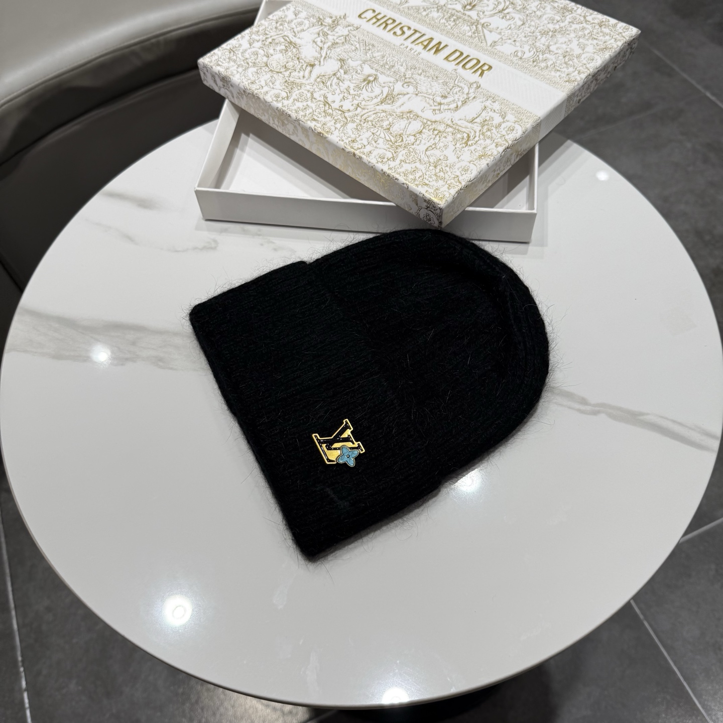 路易威登棒球帽 LouisVuitton😍新款LV毛线帽，重工打造♥️高端大气，百搭款🤗男女