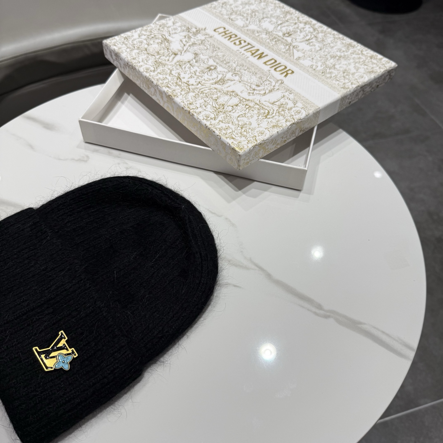 路易威登棒球帽 LouisVuitton😍新款LV毛线帽，重工打造♥️高端大气，百搭款🤗男女