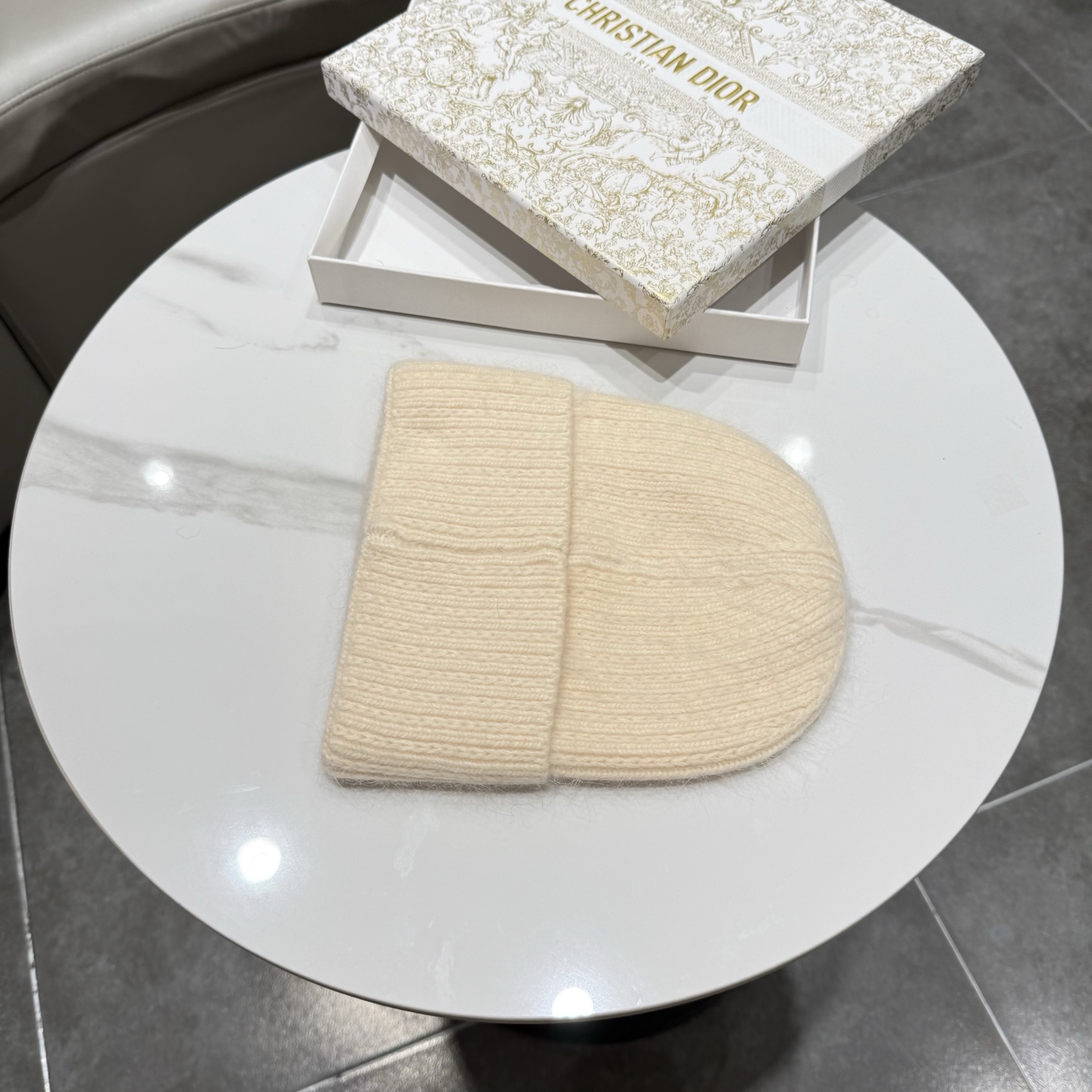 路易威登棒球帽 LouisVuitton😍新款LV毛线帽，重工打造♥️高端大气，百搭款🤗男女