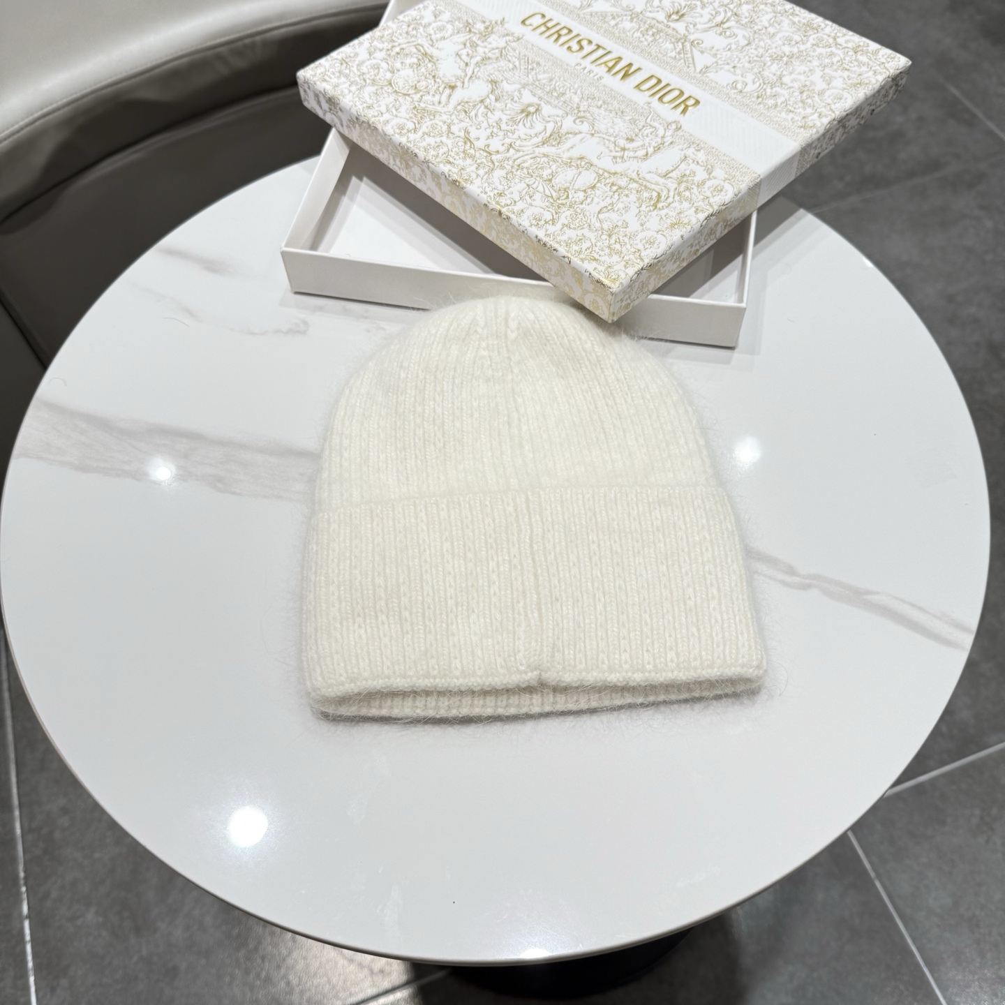 路易威登棒球帽 LouisVuitton😍新款LV毛线帽，重工打造♥️高端大气，百搭款🤗男女