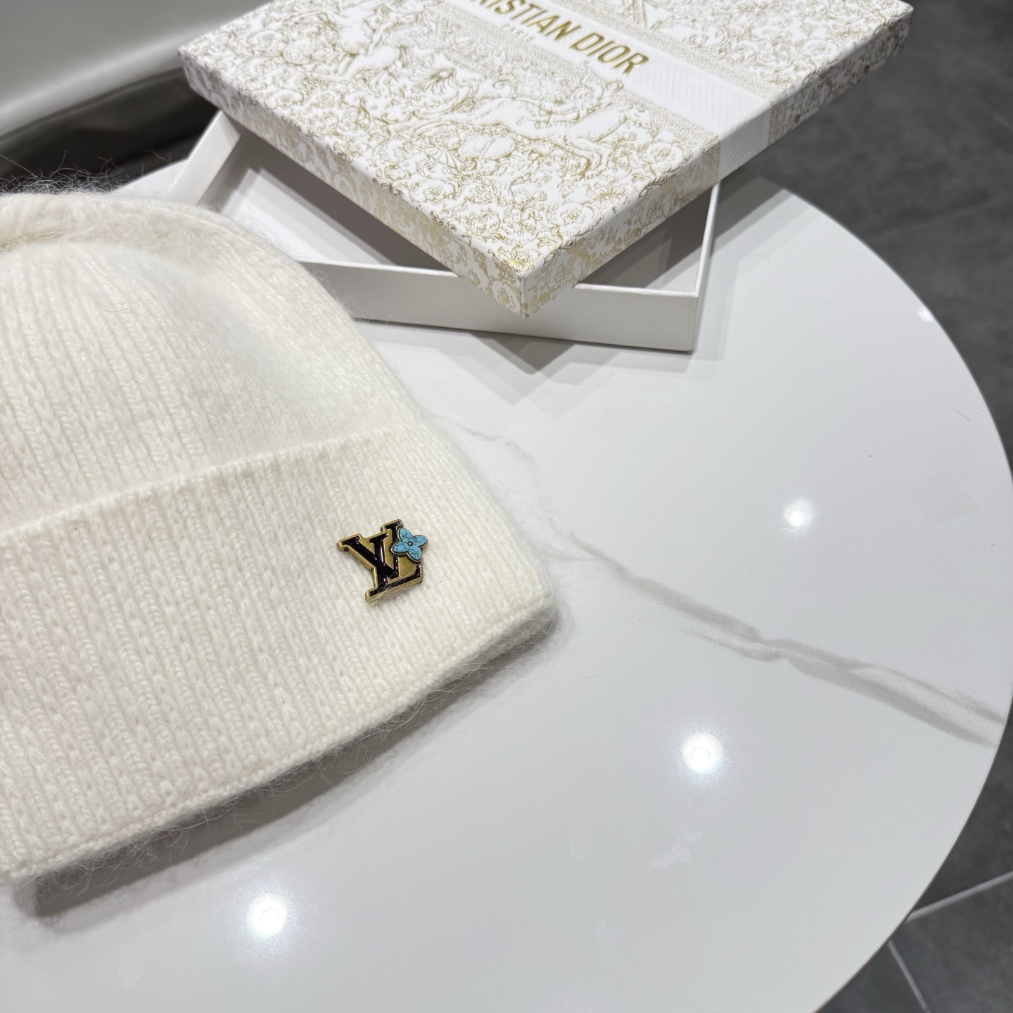 路易威登棒球帽 LouisVuitton😍新款LV毛线帽，重工打造♥️高端大气，百搭款🤗男女